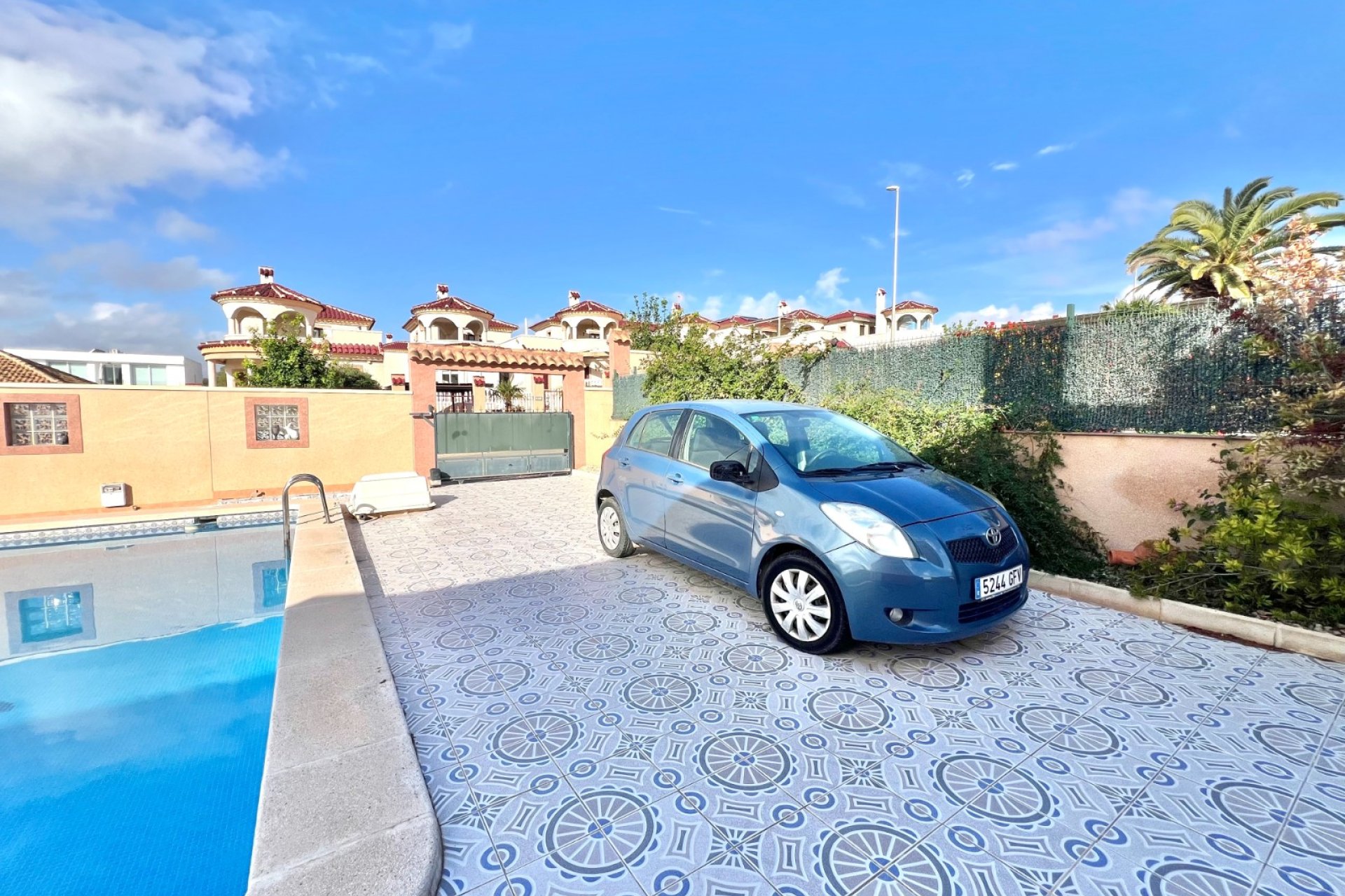 Resale - Detached Villa - La Marina