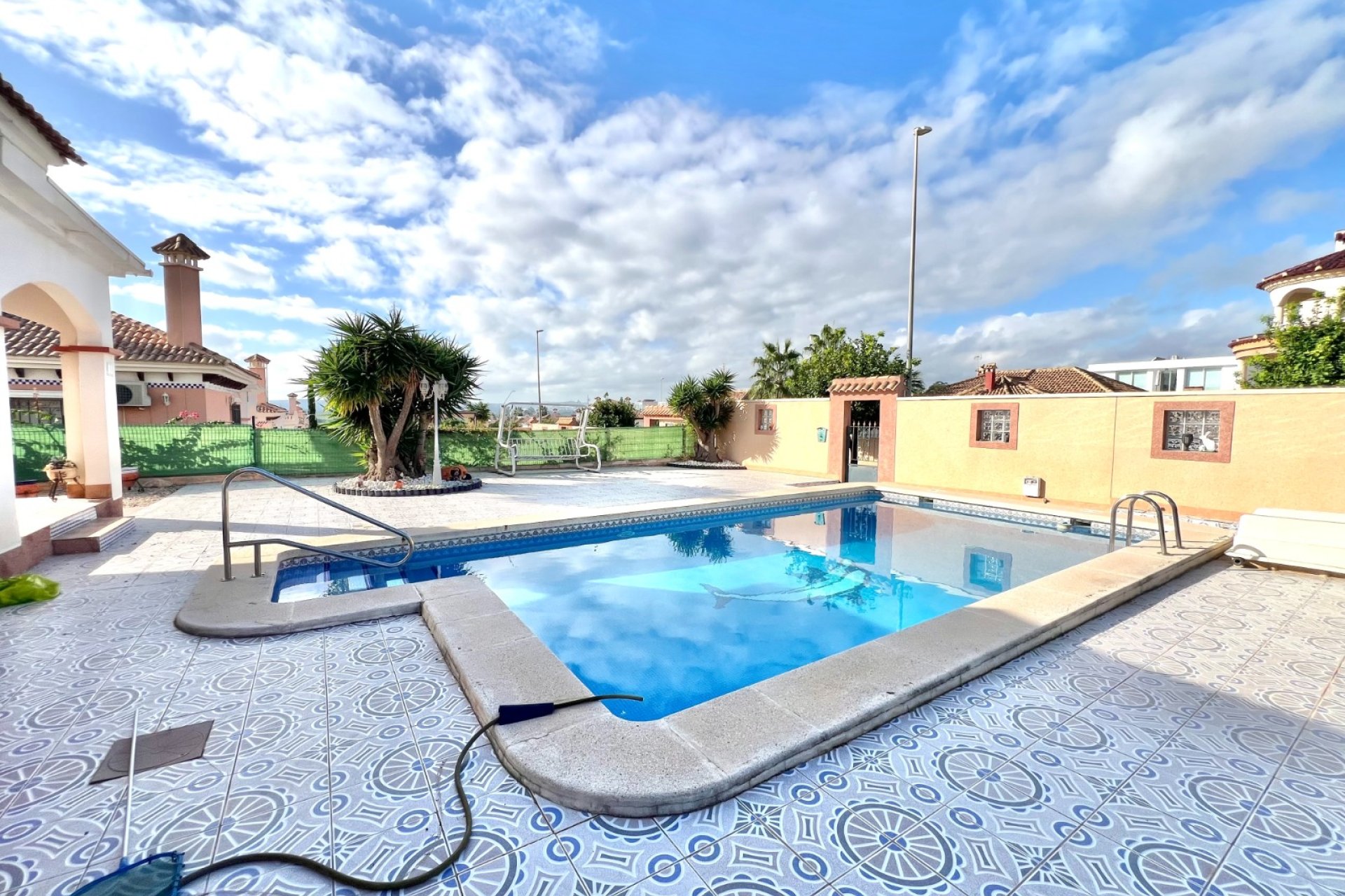 Resale - Detached Villa - La Marina