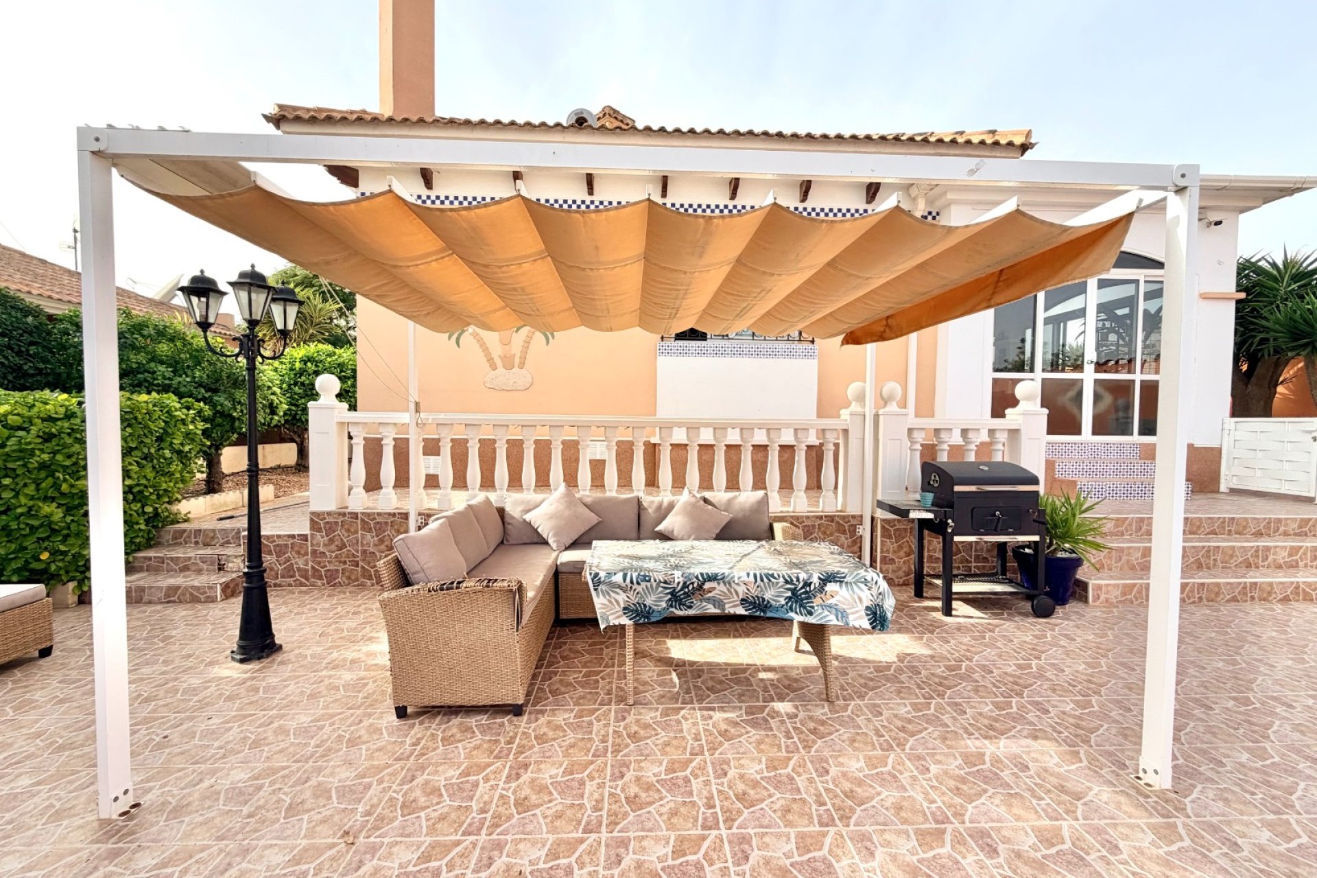 Resale - Detached Villa - La Marina