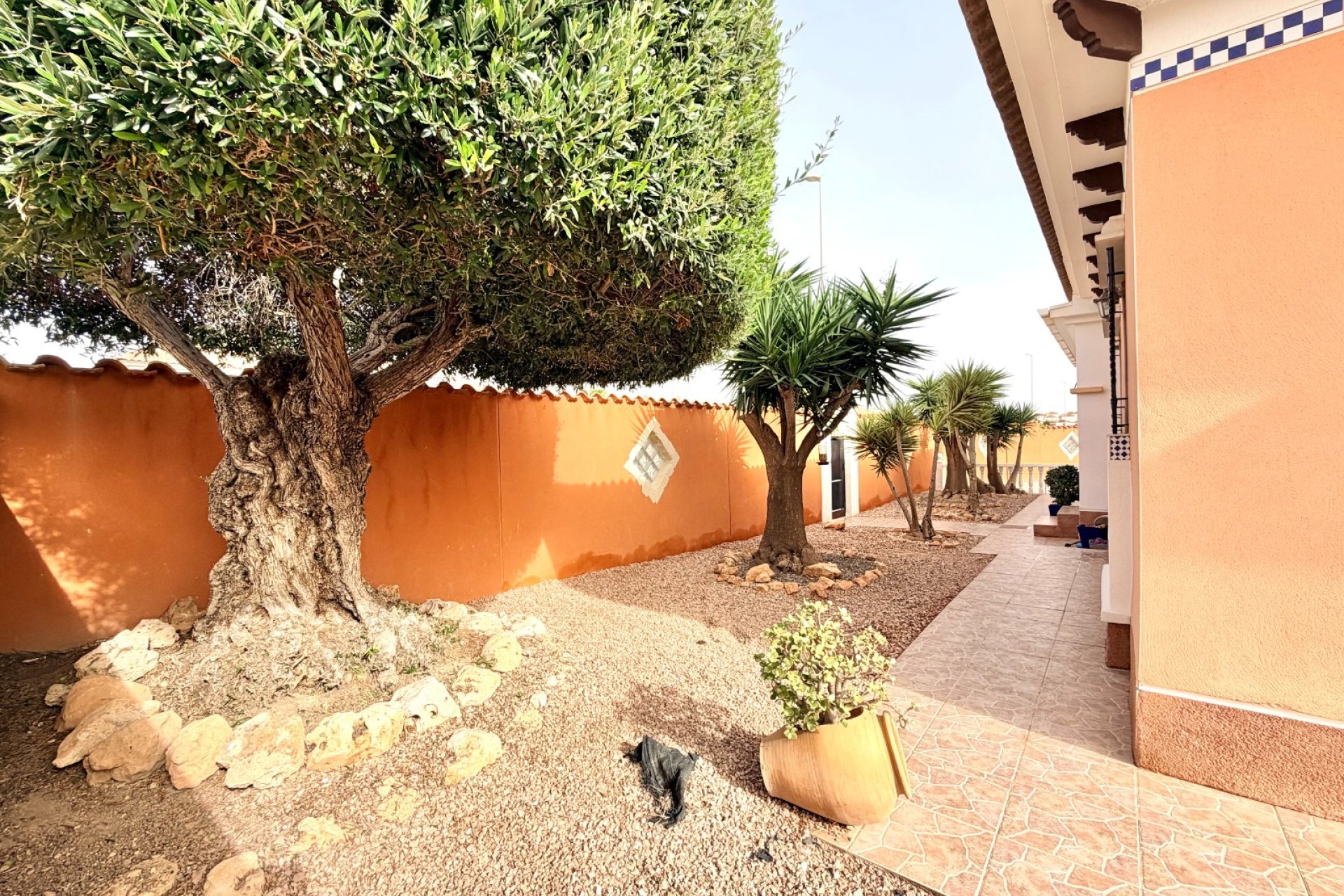 Resale - Detached Villa - La Marina