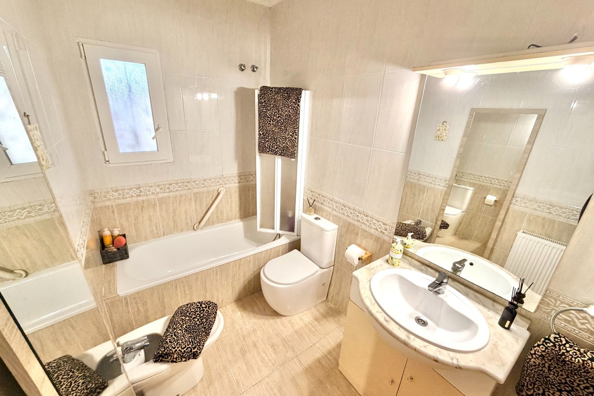 Resale - Detached Villa - La Marina