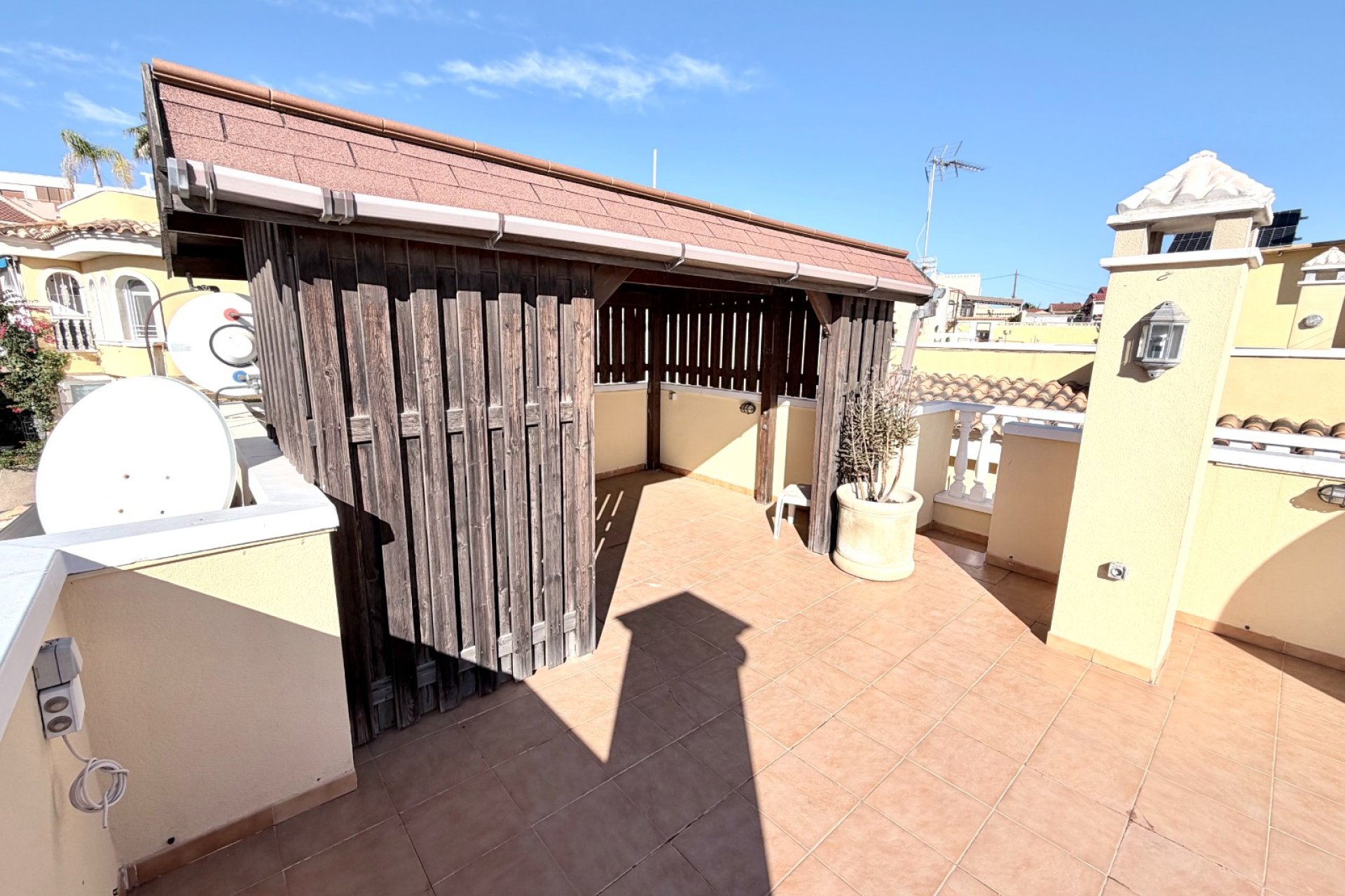 Resale - Detached Villa - La Marina