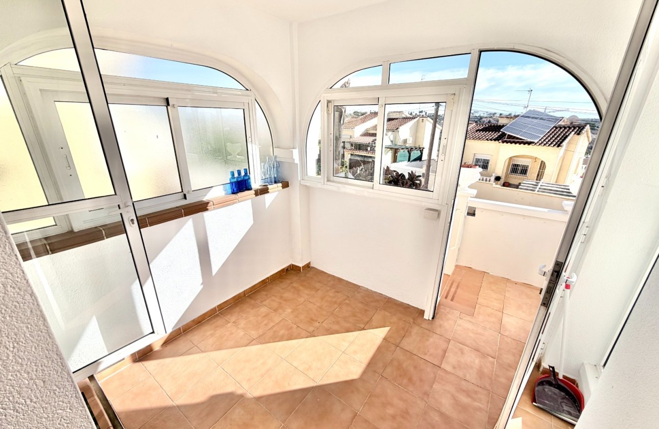 Resale - Detached Villa - La Marina