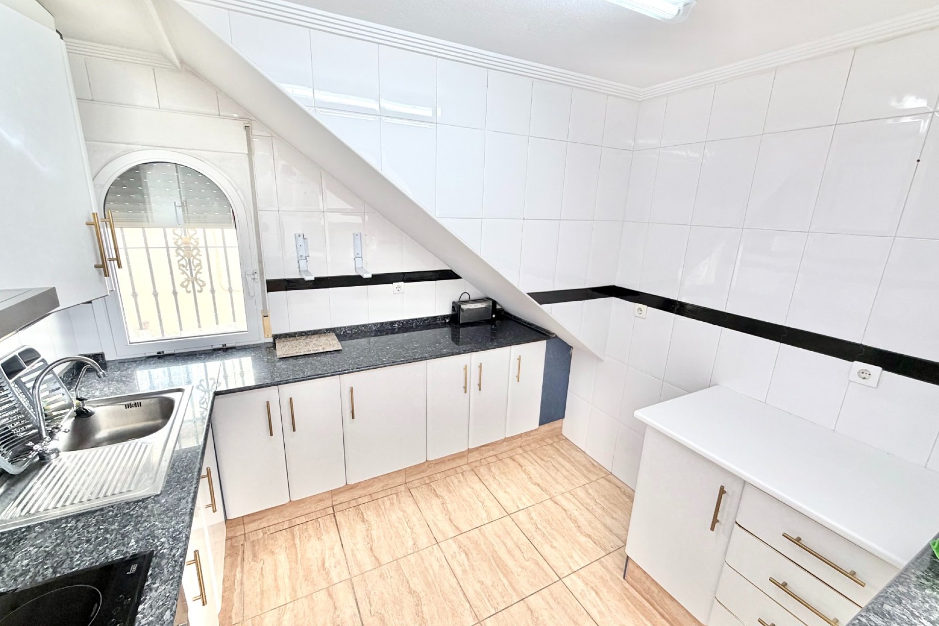 Resale - Detached Villa - La Marina