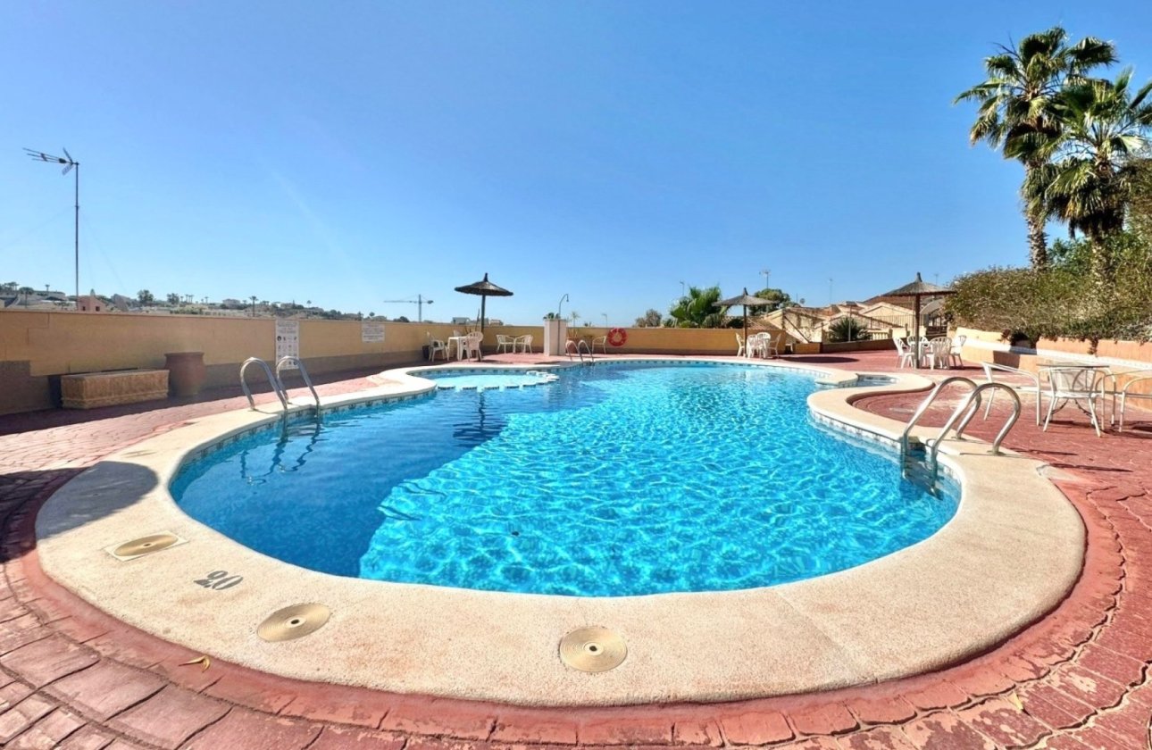 Resale - Detached Villa - La Marina