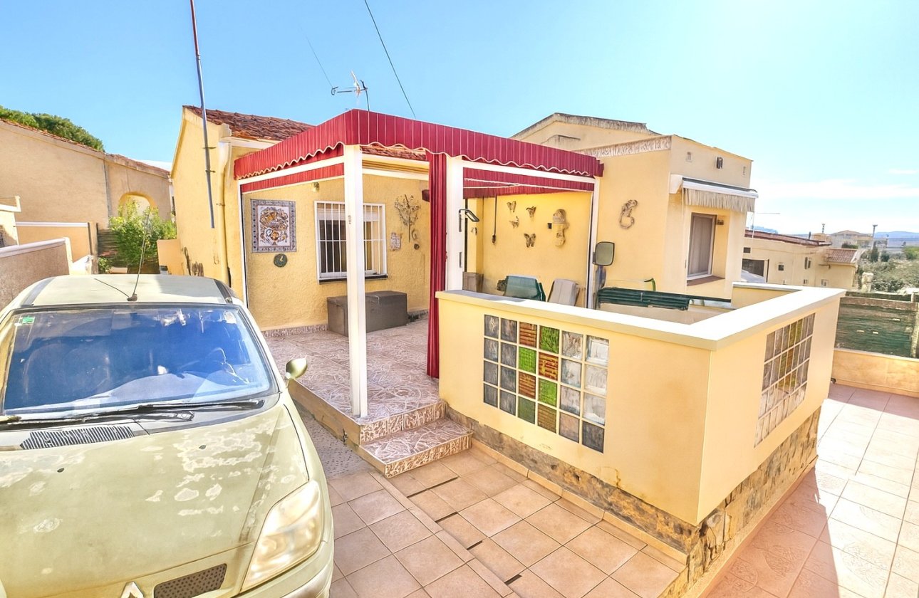 Resale - Detached Villa - La Marina