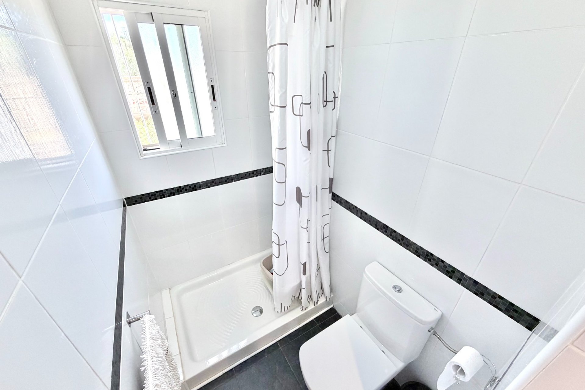 Resale - Detached Villa - La Marina