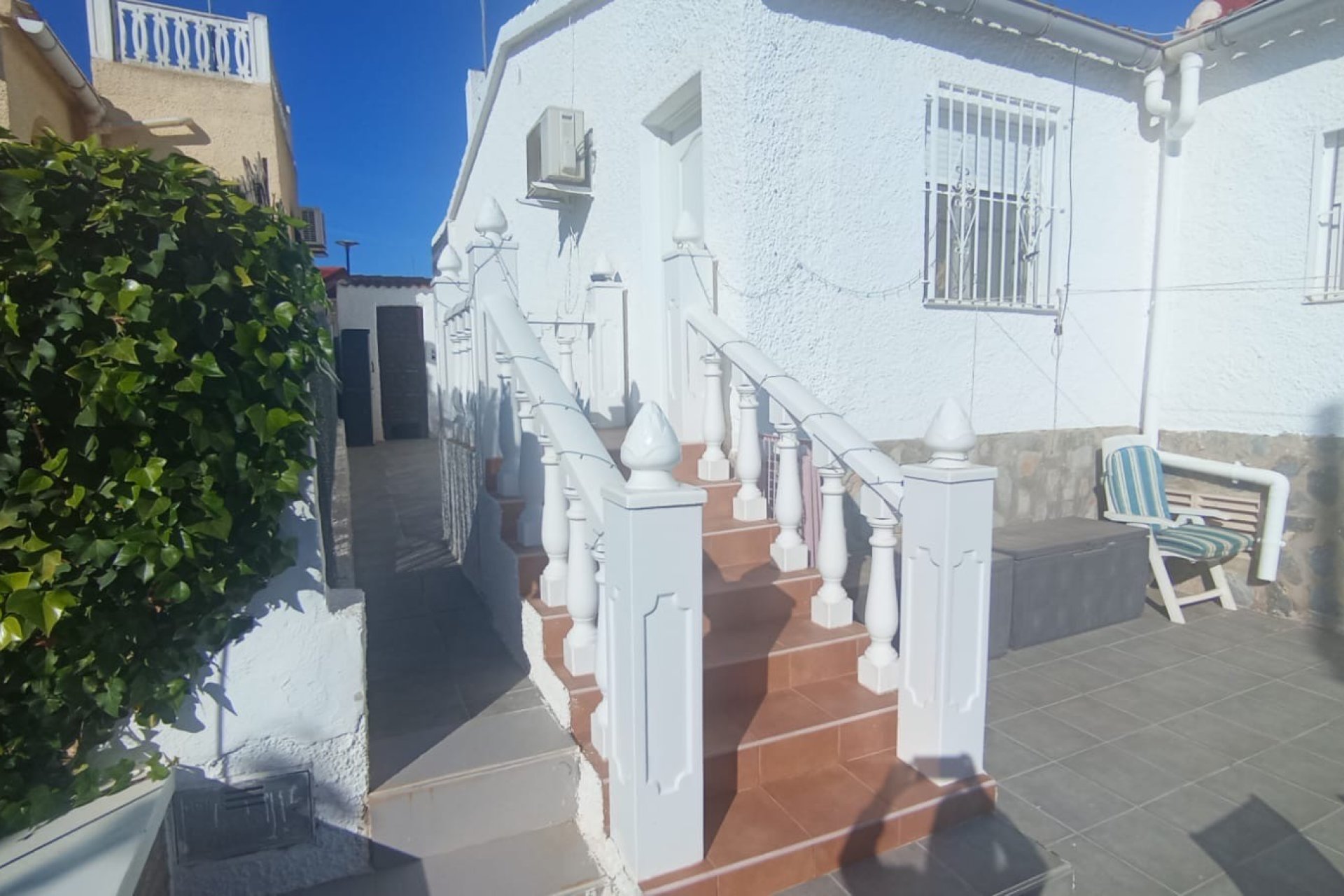 Resale - Detached Villa - La Marina