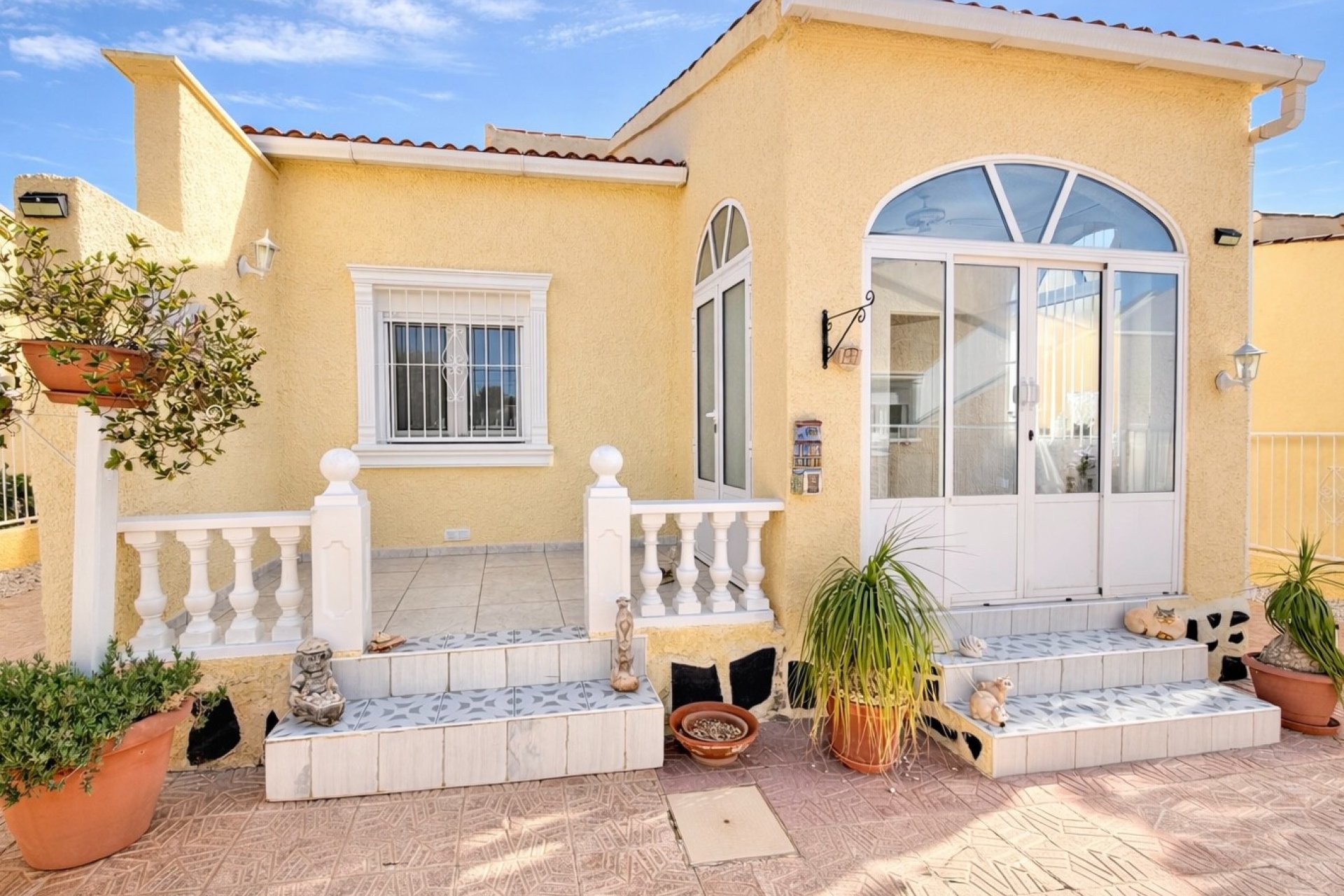 Resale - Detached Villa - La Marina
