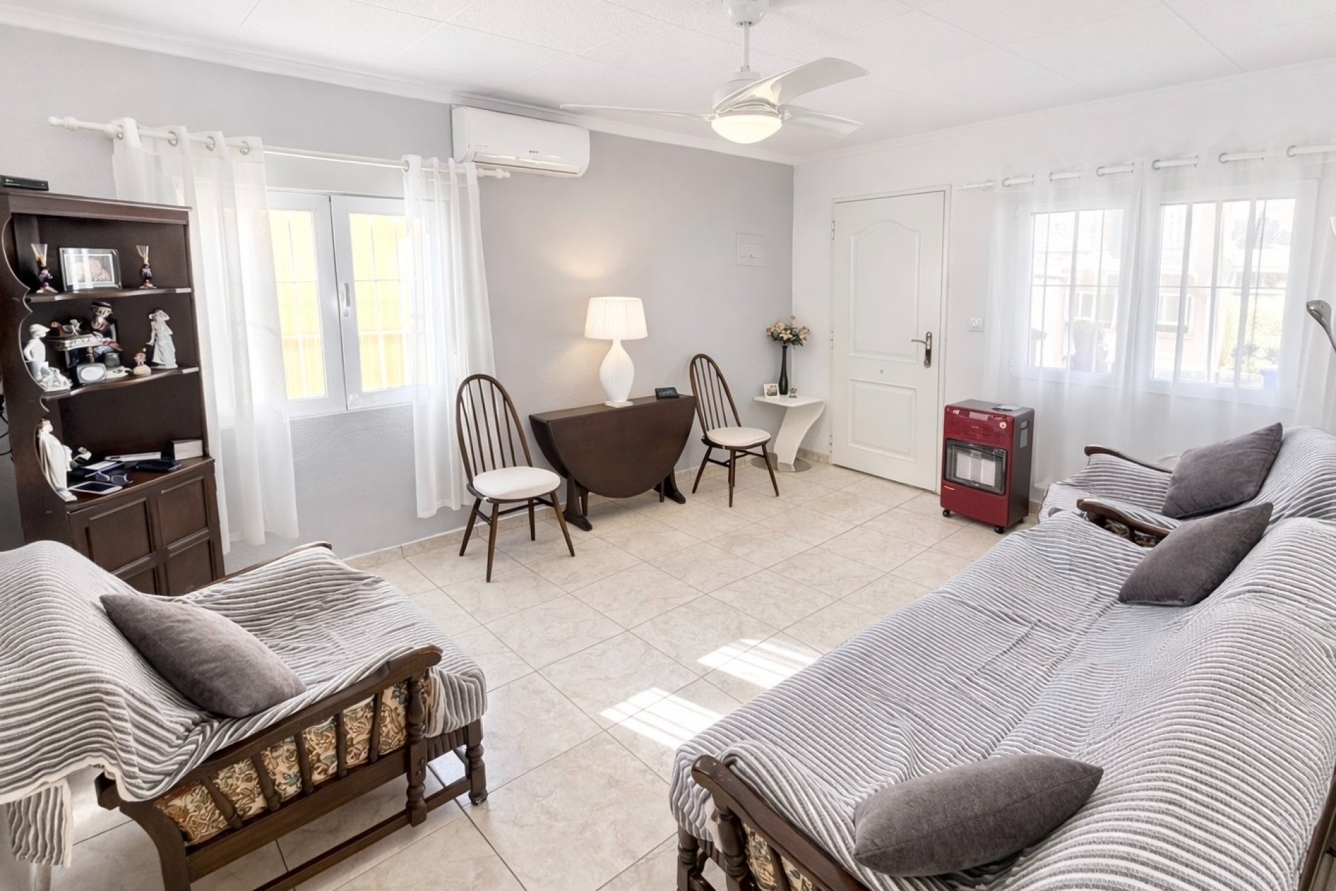 Resale - Detached Villa - La Marina