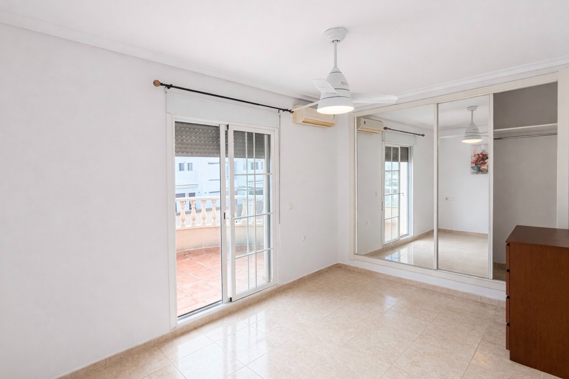 Resale - Detached Villa - La Marina