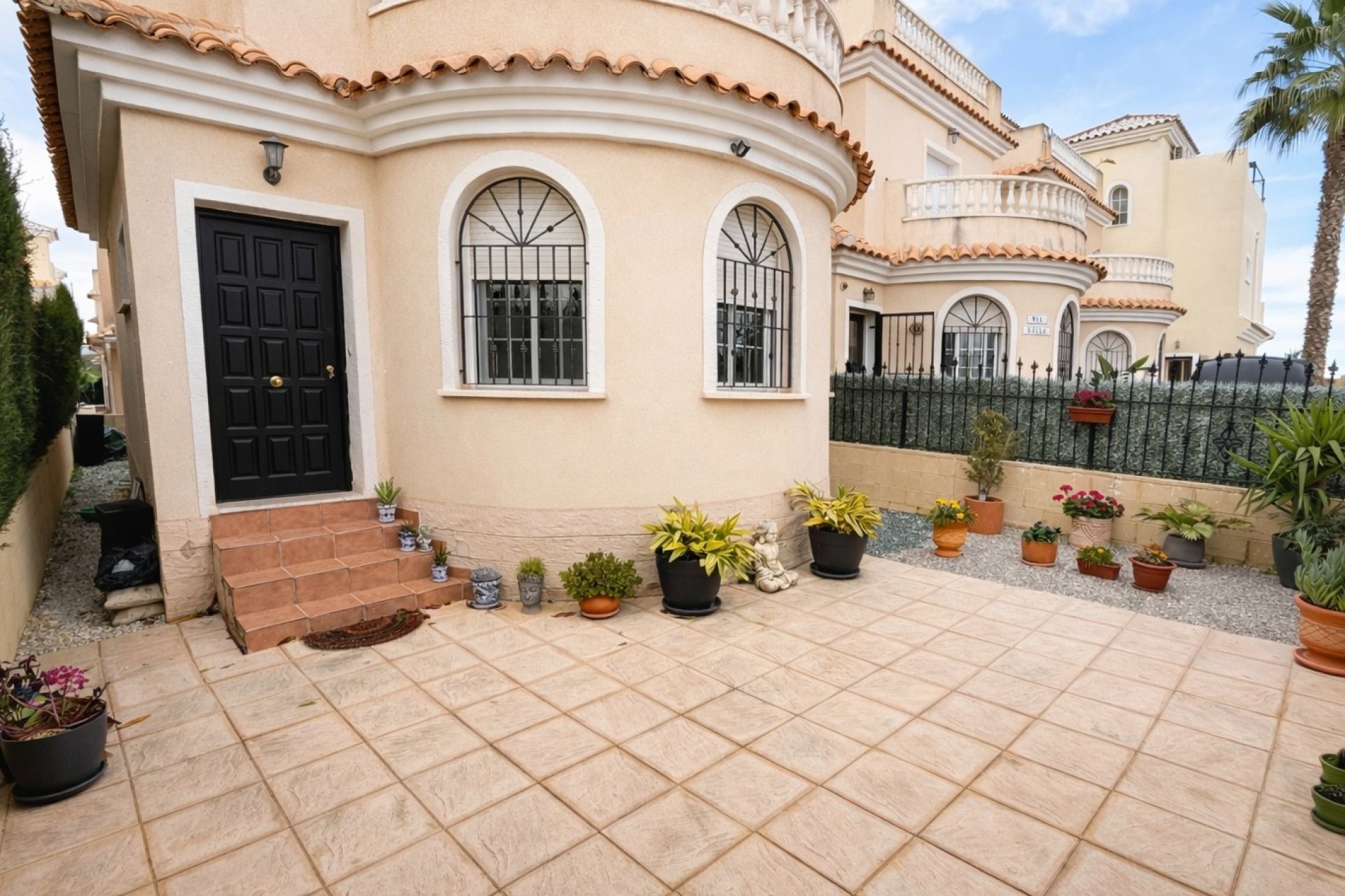 Resale - Detached Villa - La Marina
