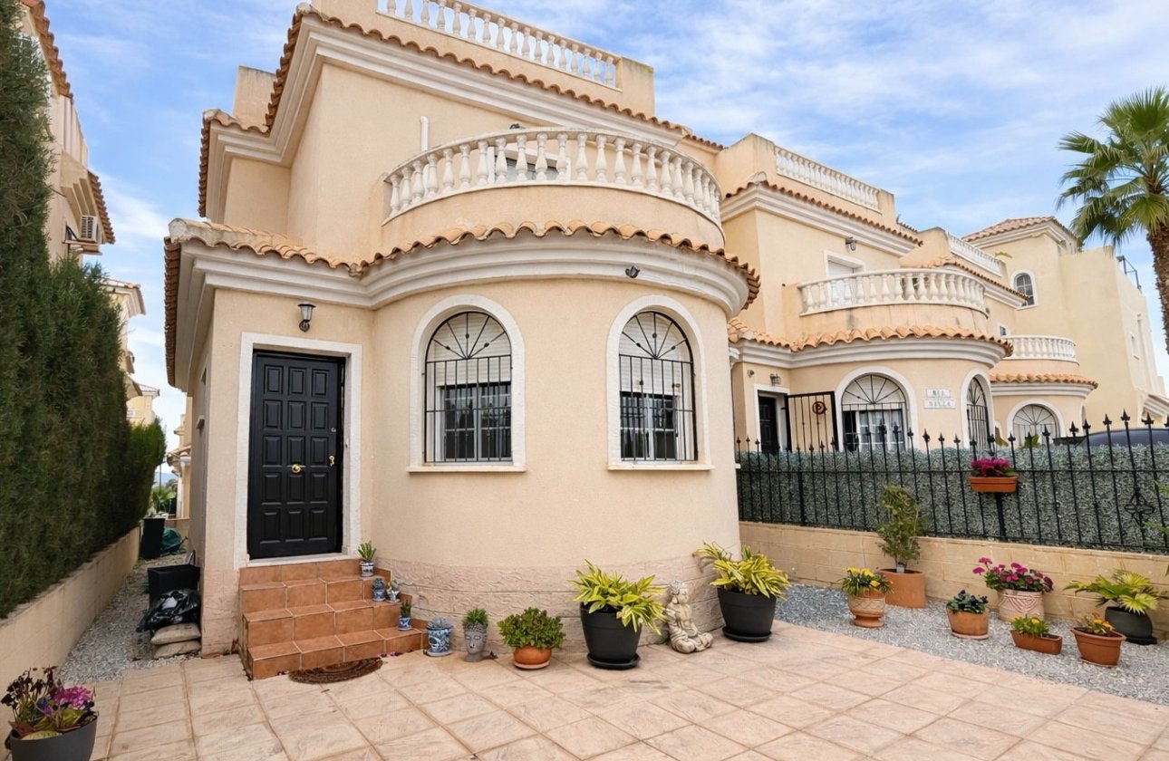 Resale - Detached Villa - La Marina