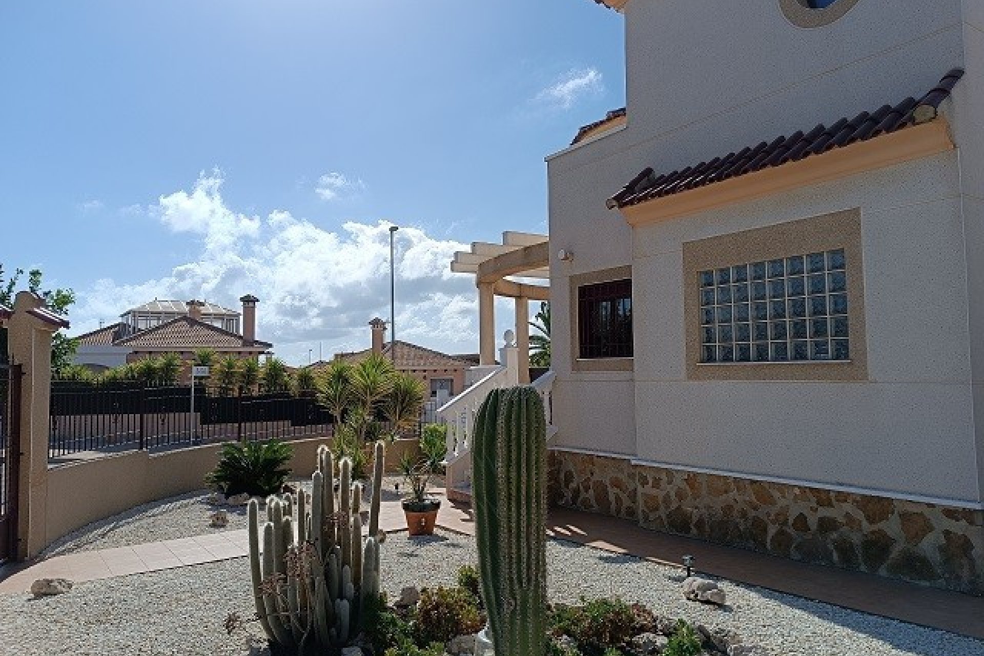 Resale - Detached Villa - La Marina