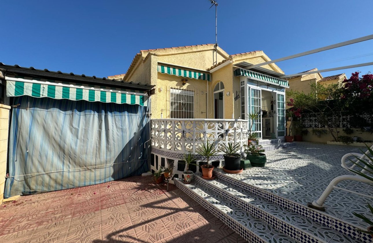 Resale - Detached Villa - La Marina