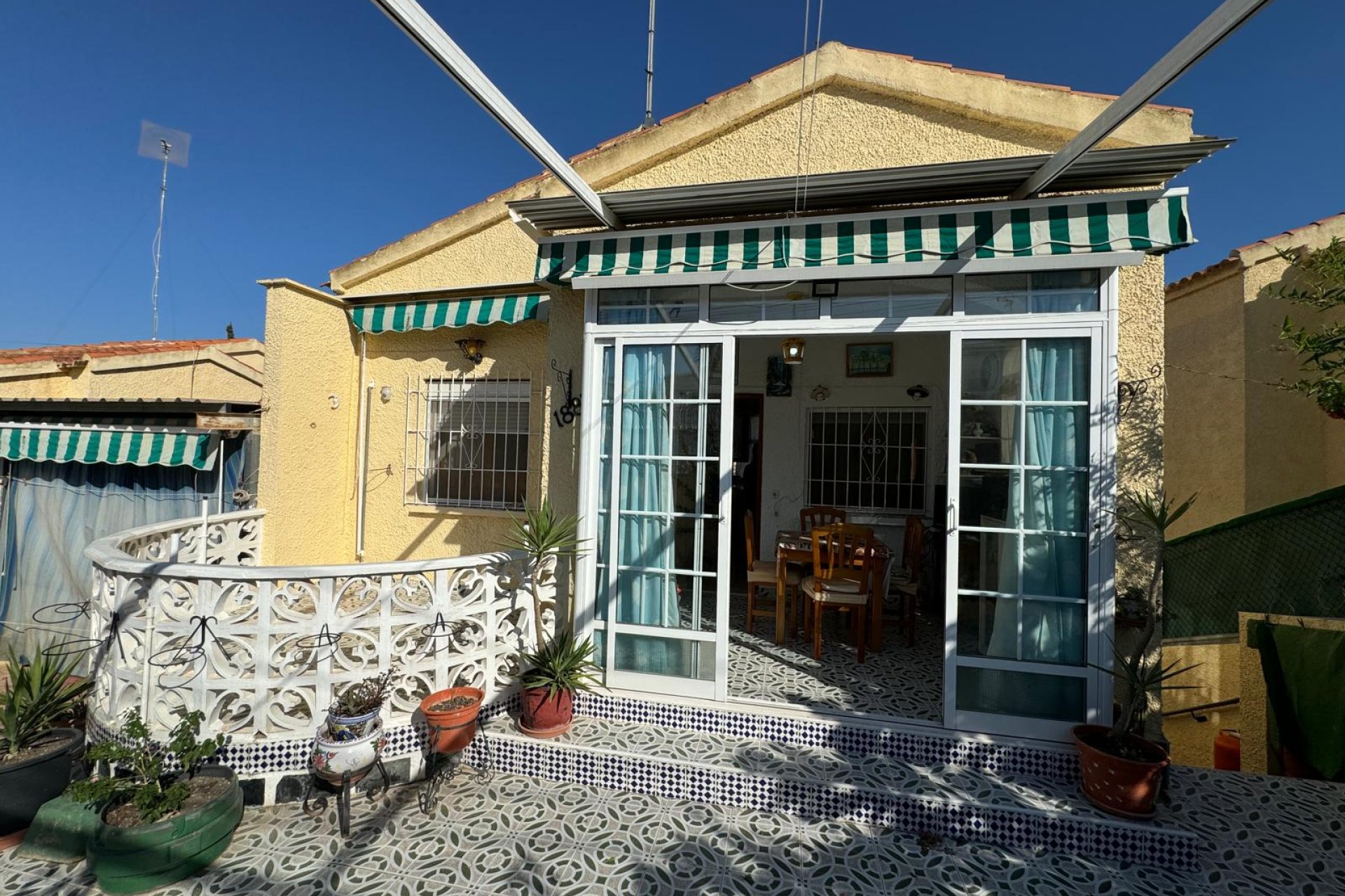 Resale - Detached Villa - La Marina