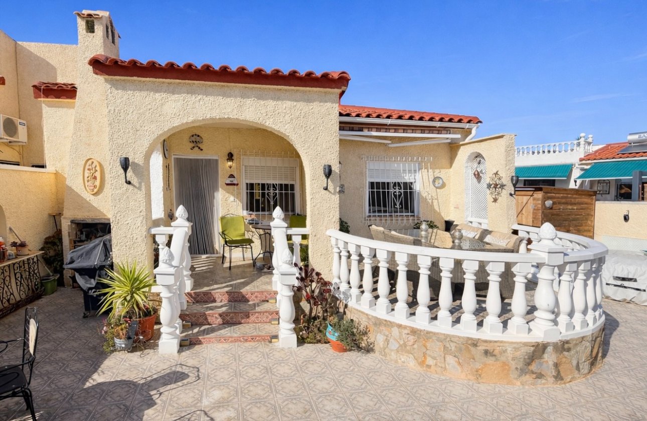 Resale - Detached Villa - La Marina