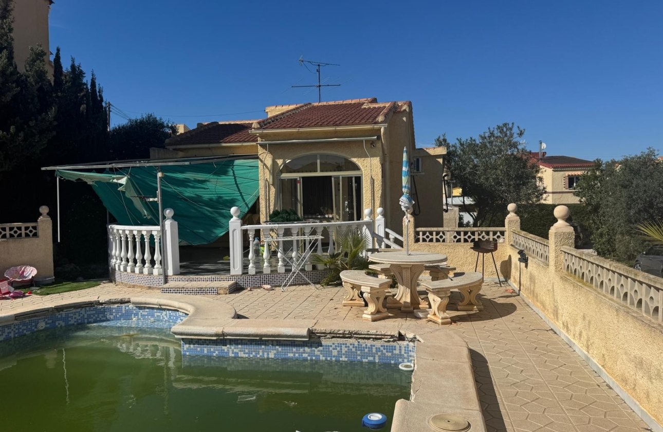 Resale - Detached Villa - La Marina