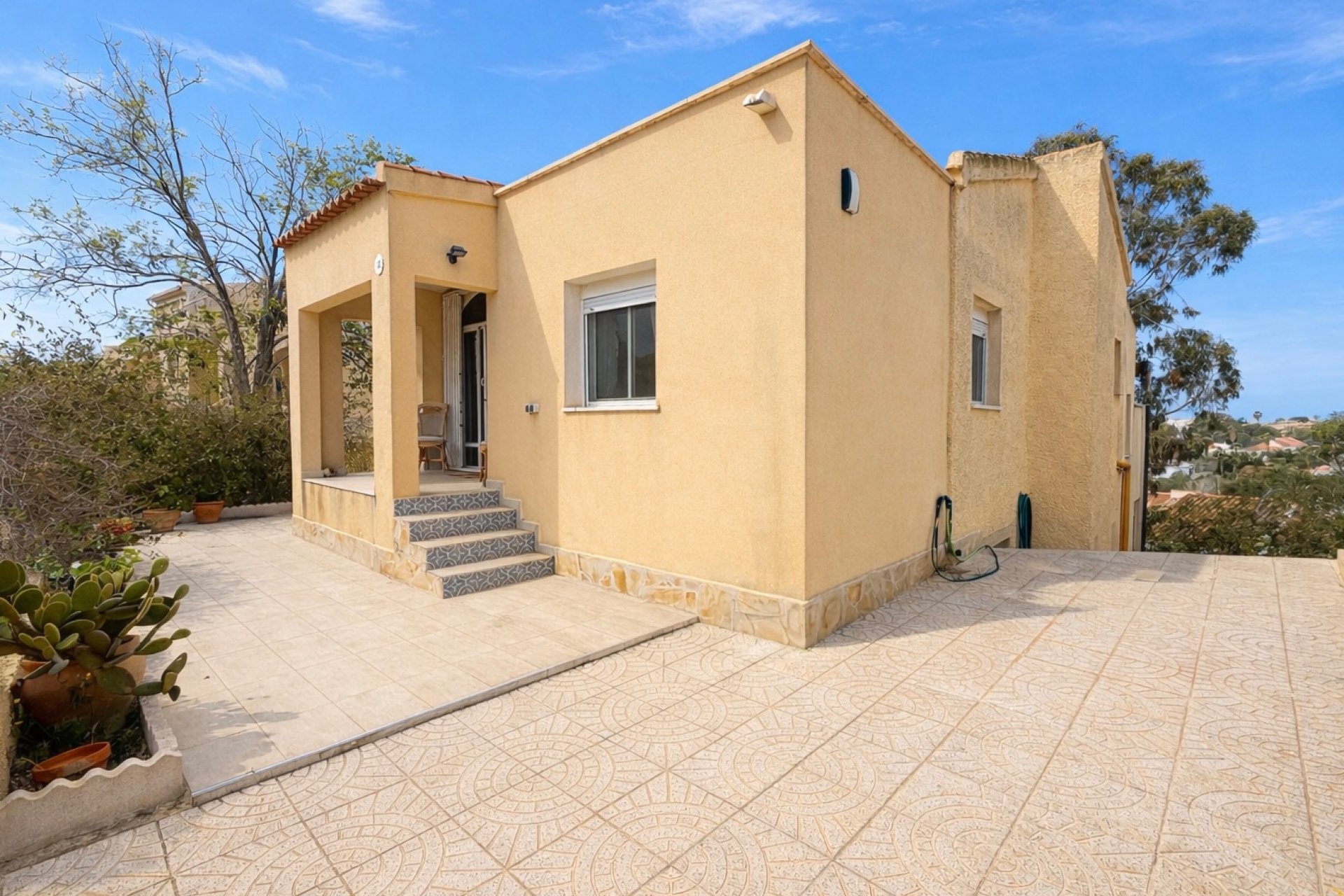 Resale - Detached Villa - La Marina