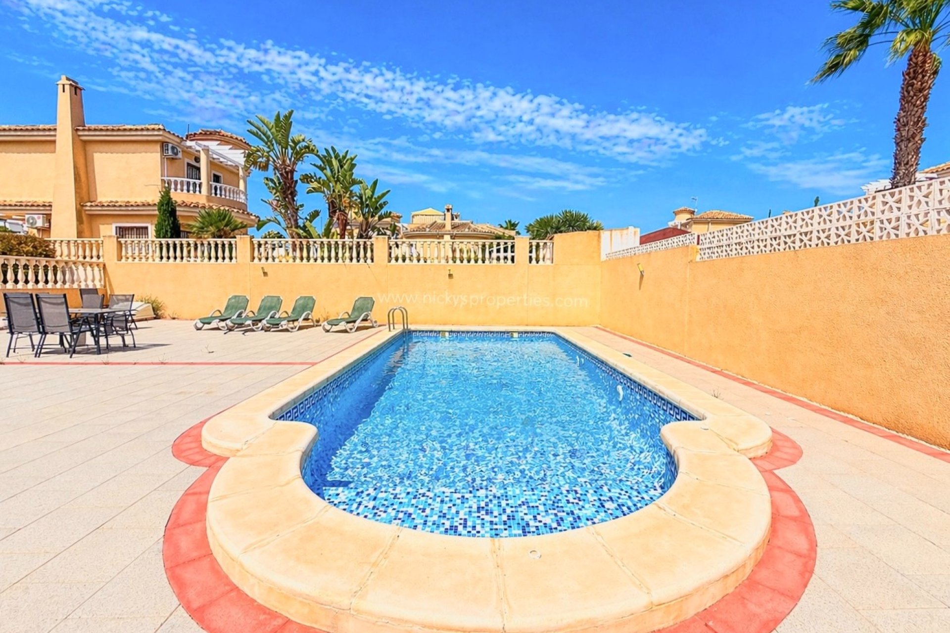 Resale - Detached Villa - La Marina