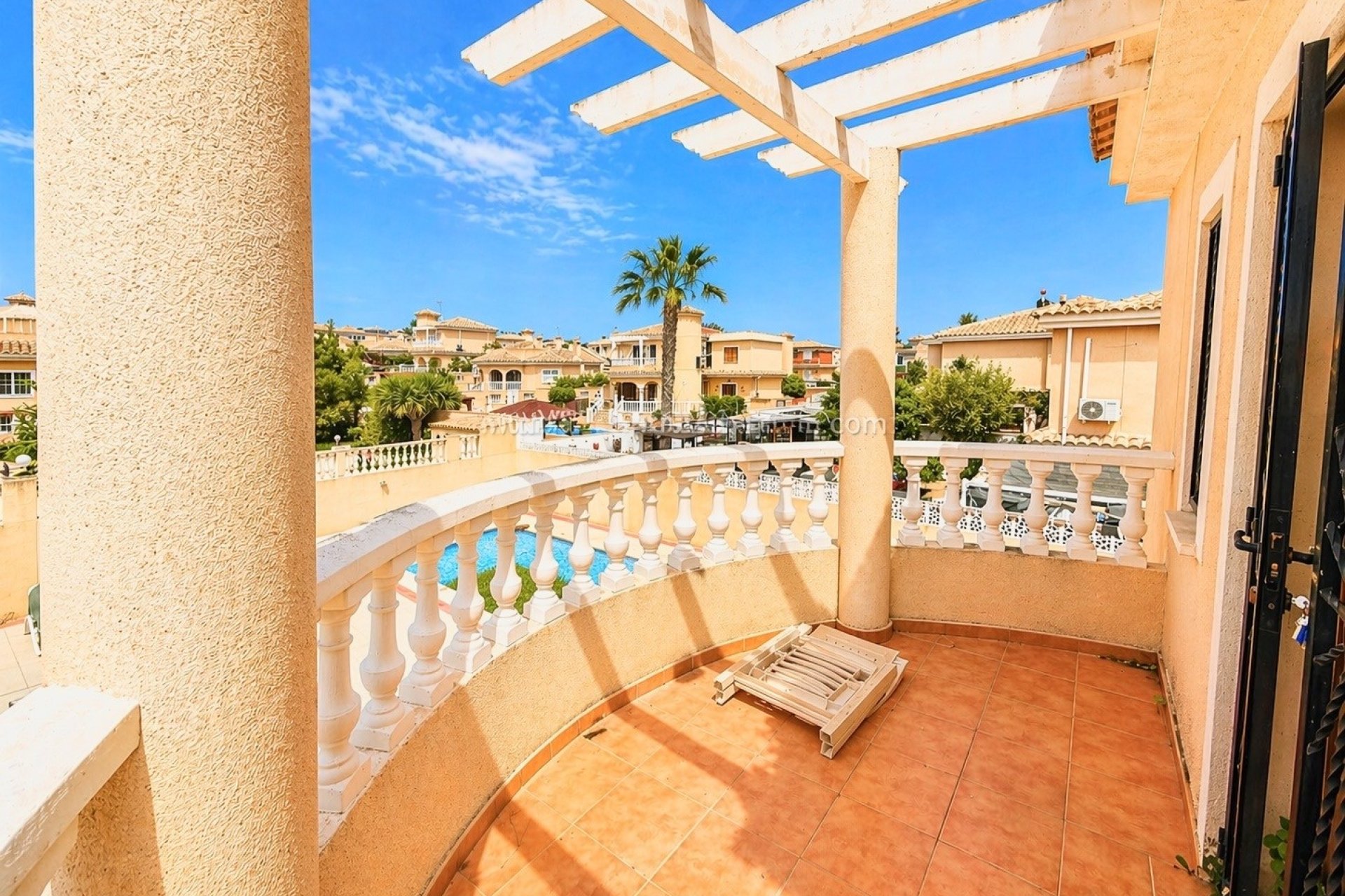 Resale - Detached Villa - La Marina