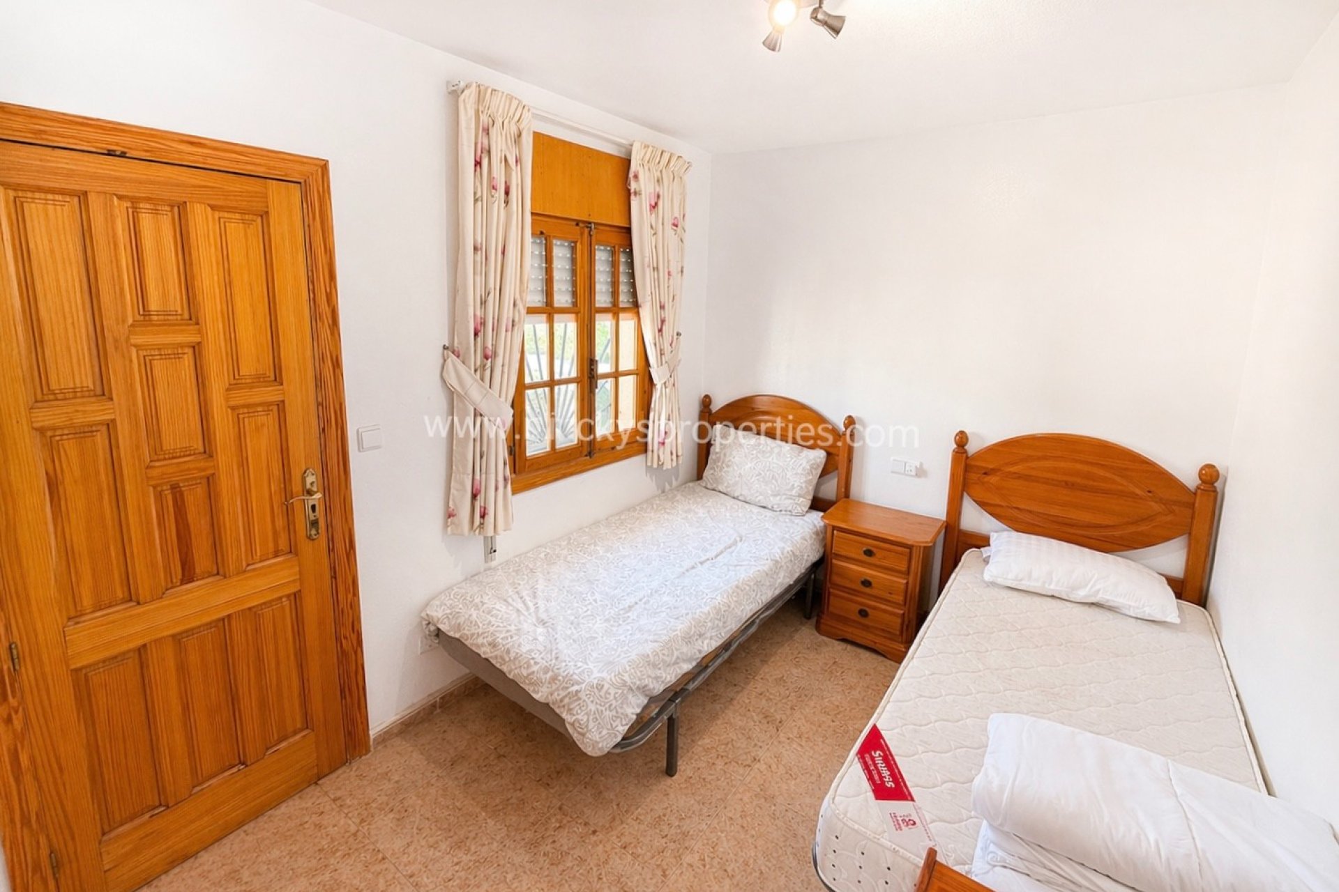 Resale - Detached Villa - La Marina