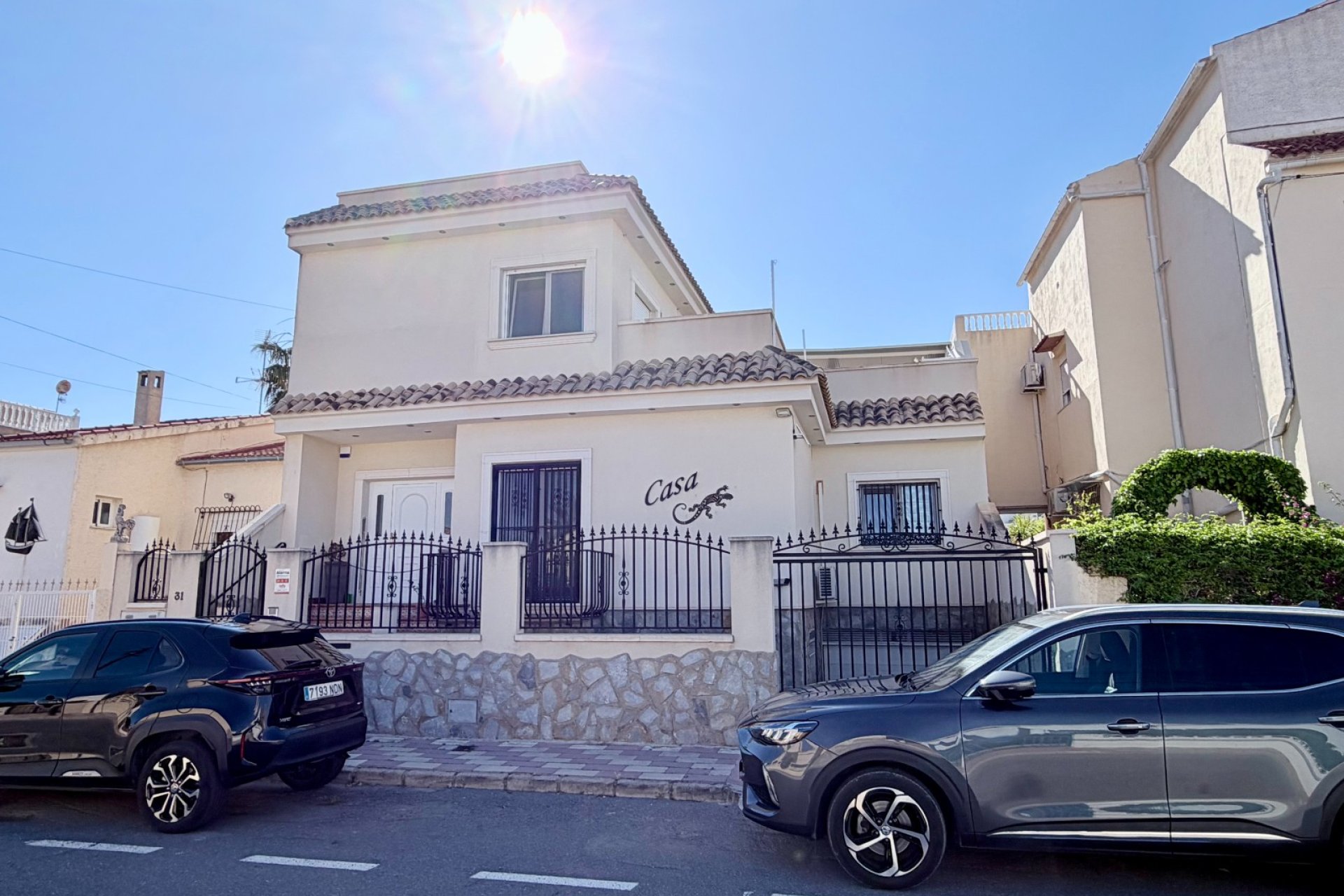 Resale - Detached Villa - La Marina