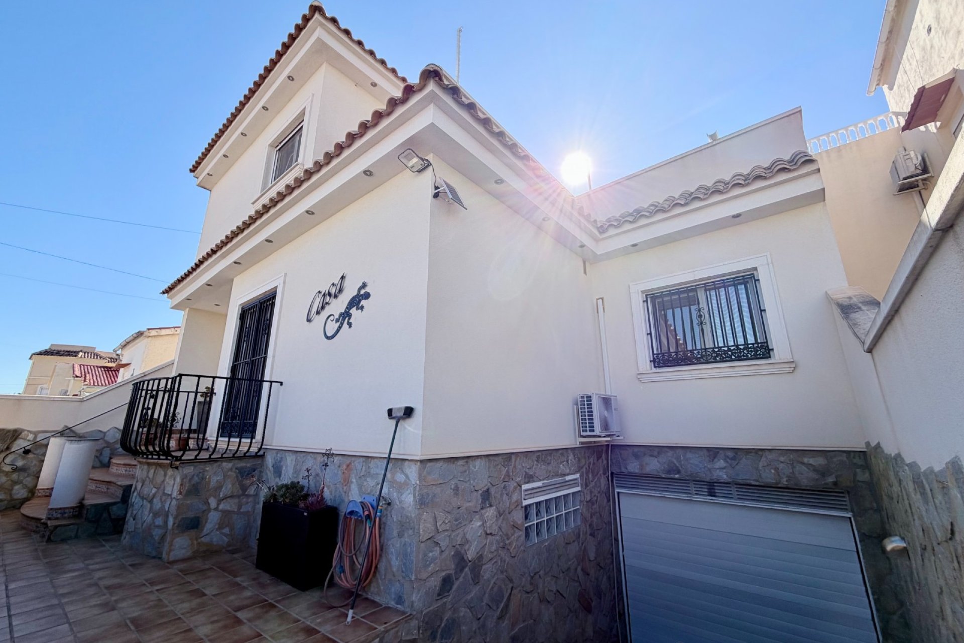 Resale - Detached Villa - La Marina