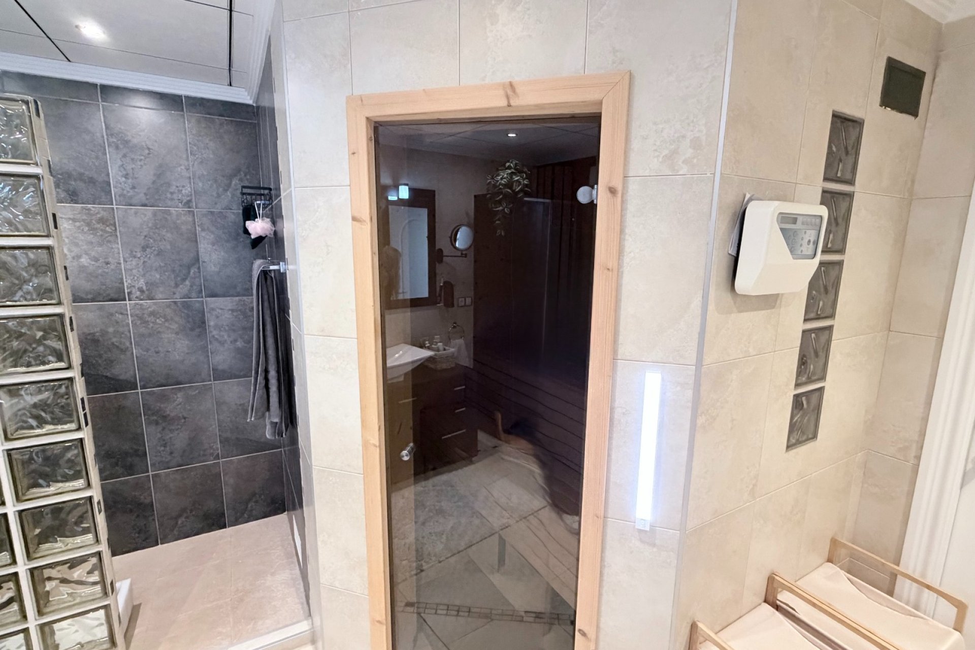 Resale - Detached Villa - La Marina