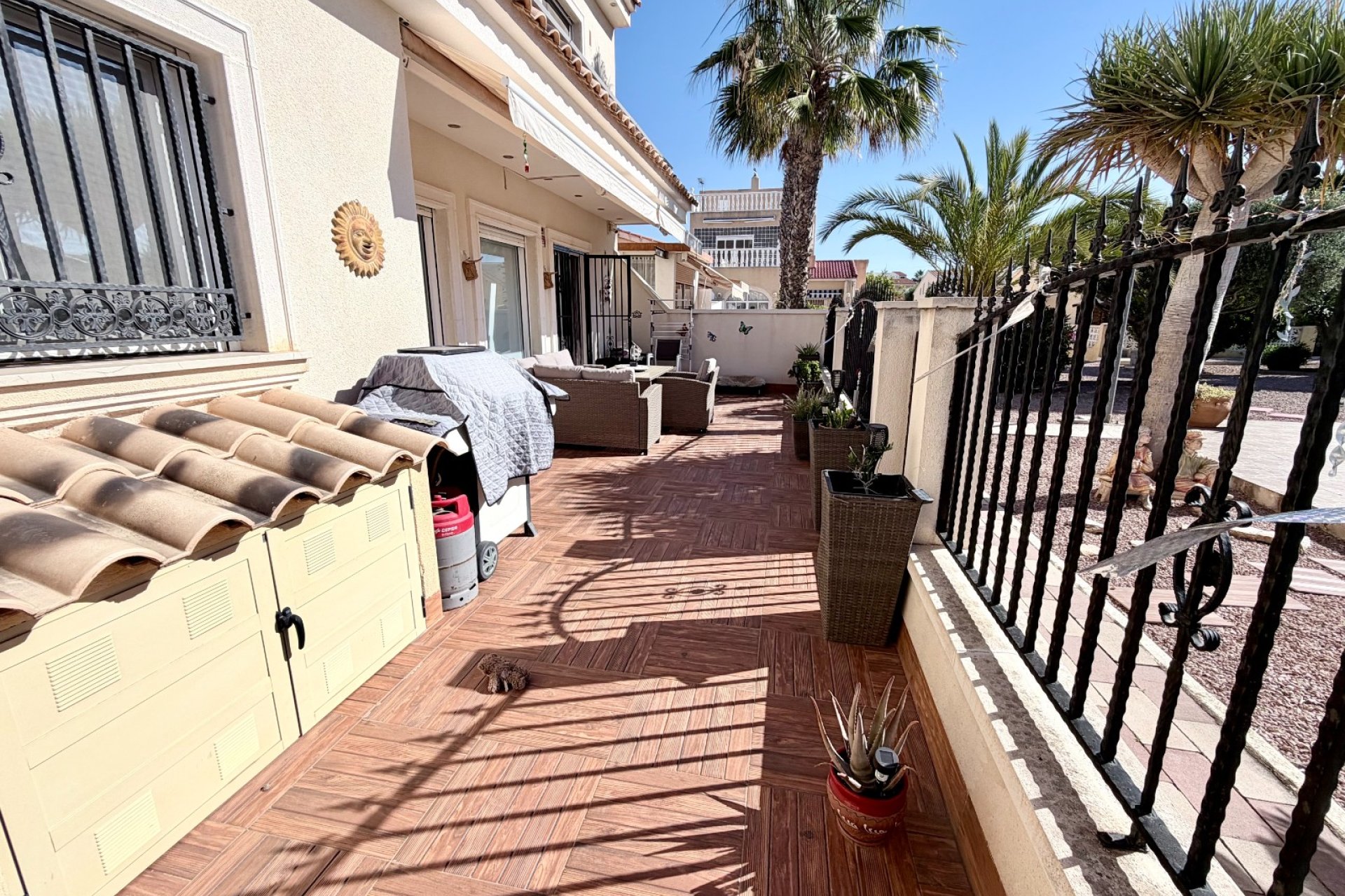 Resale - Detached Villa - La Marina