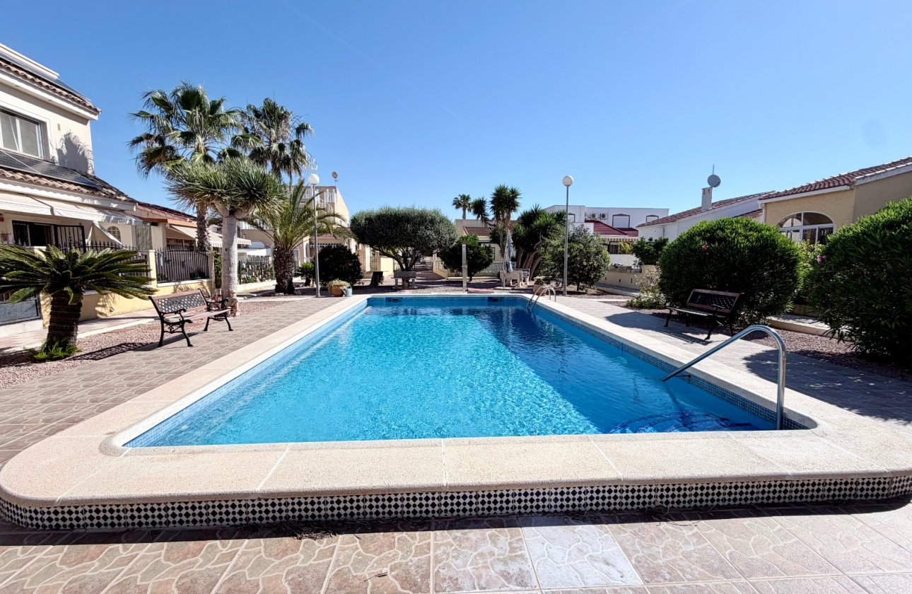 Resale - Detached Villa - La Marina