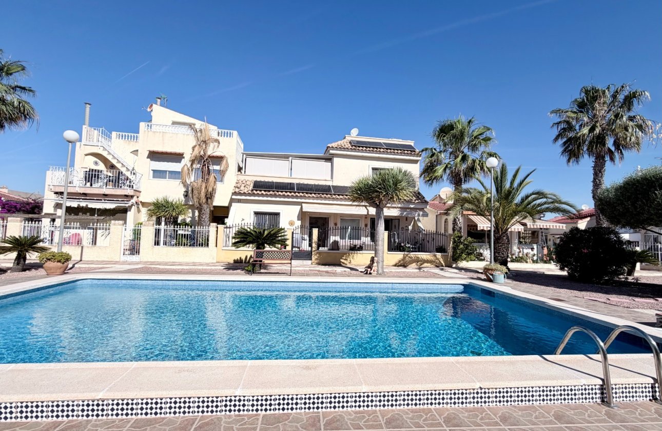 Resale - Detached Villa - La Marina