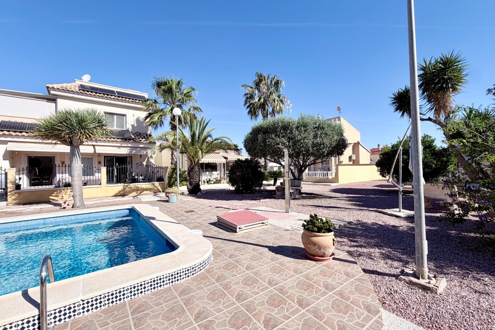 Resale - Detached Villa - La Marina