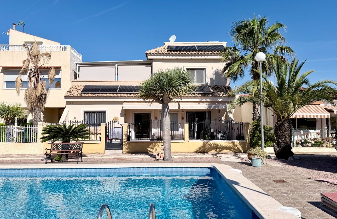 Resale - Detached Villa - La Marina