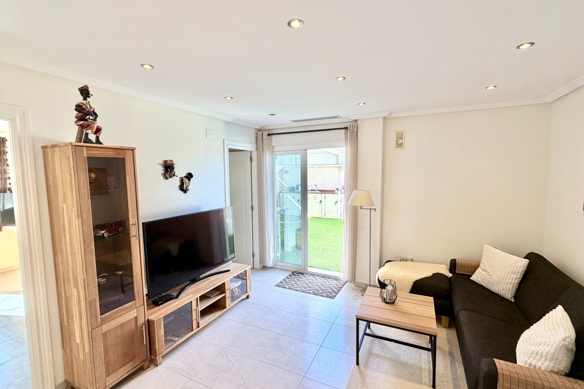 Resale - Detached Villa - La Marina