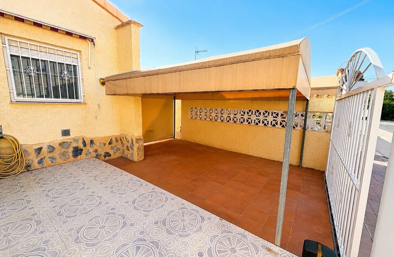 Resale - Detached Villa - La Marina