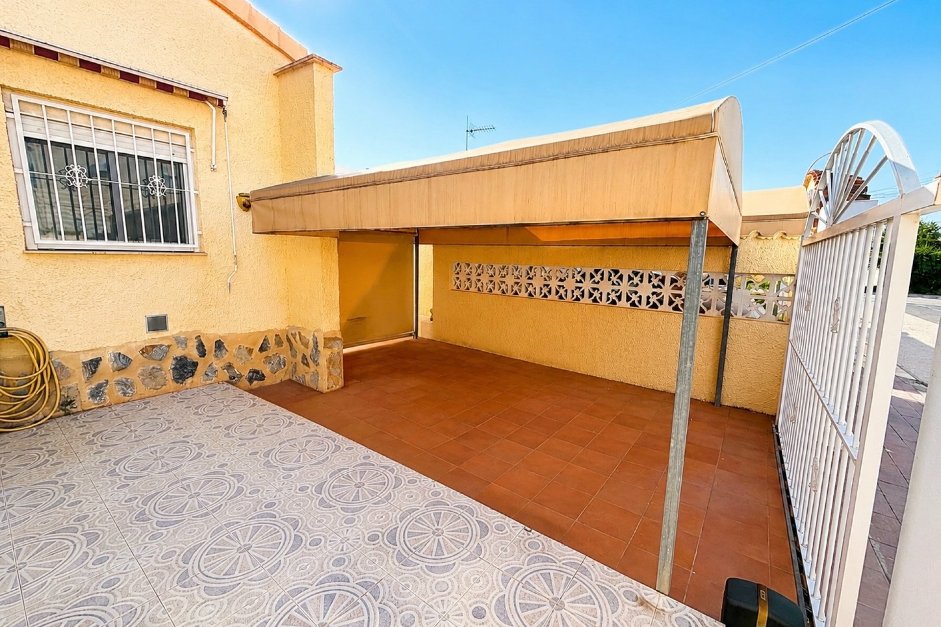 Resale - Detached Villa - La Marina