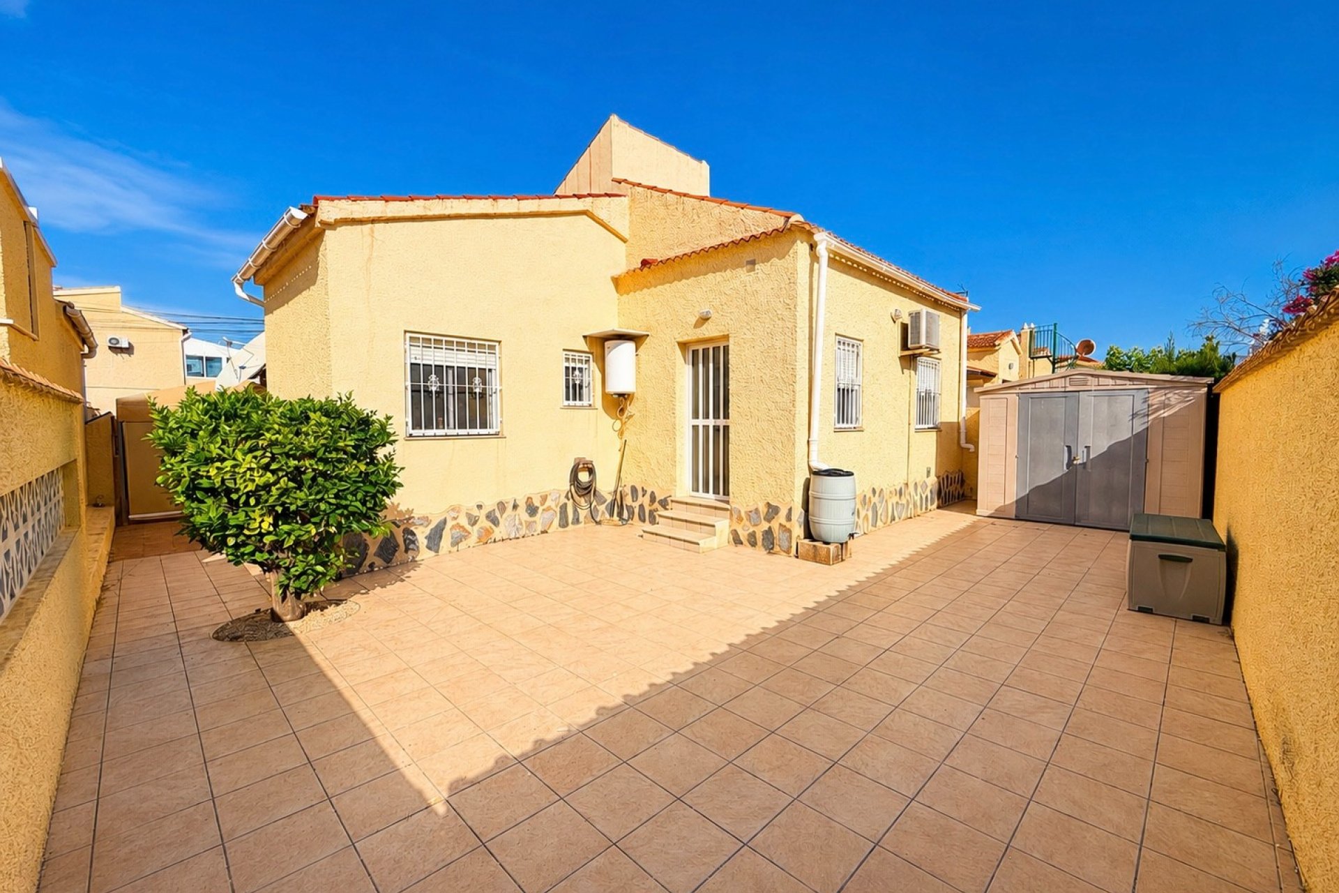 Resale - Detached Villa - La Marina