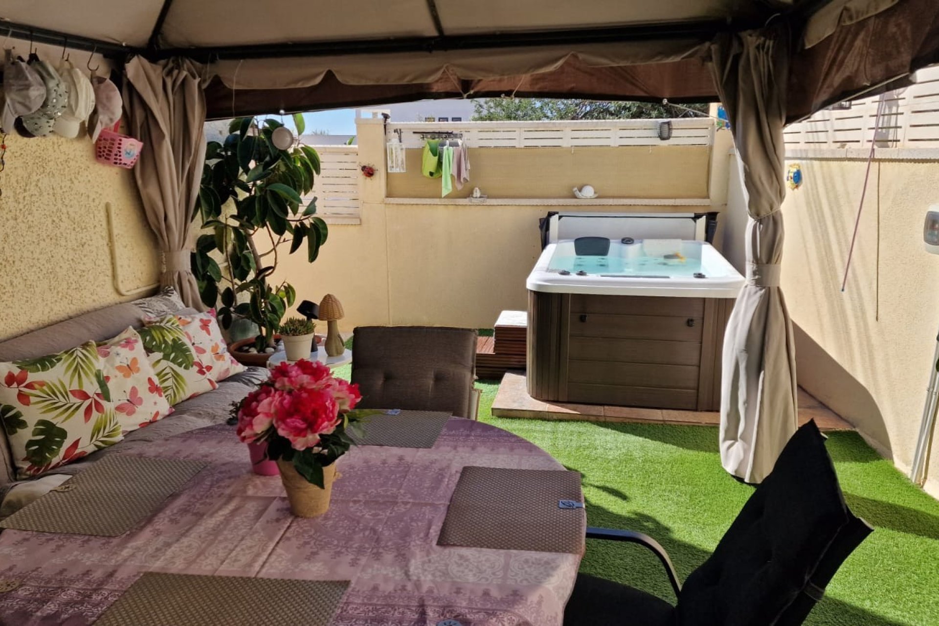 Resale - Detached Villa - La Marina