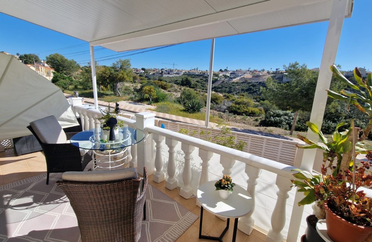 Resale - Detached Villa - La Marina