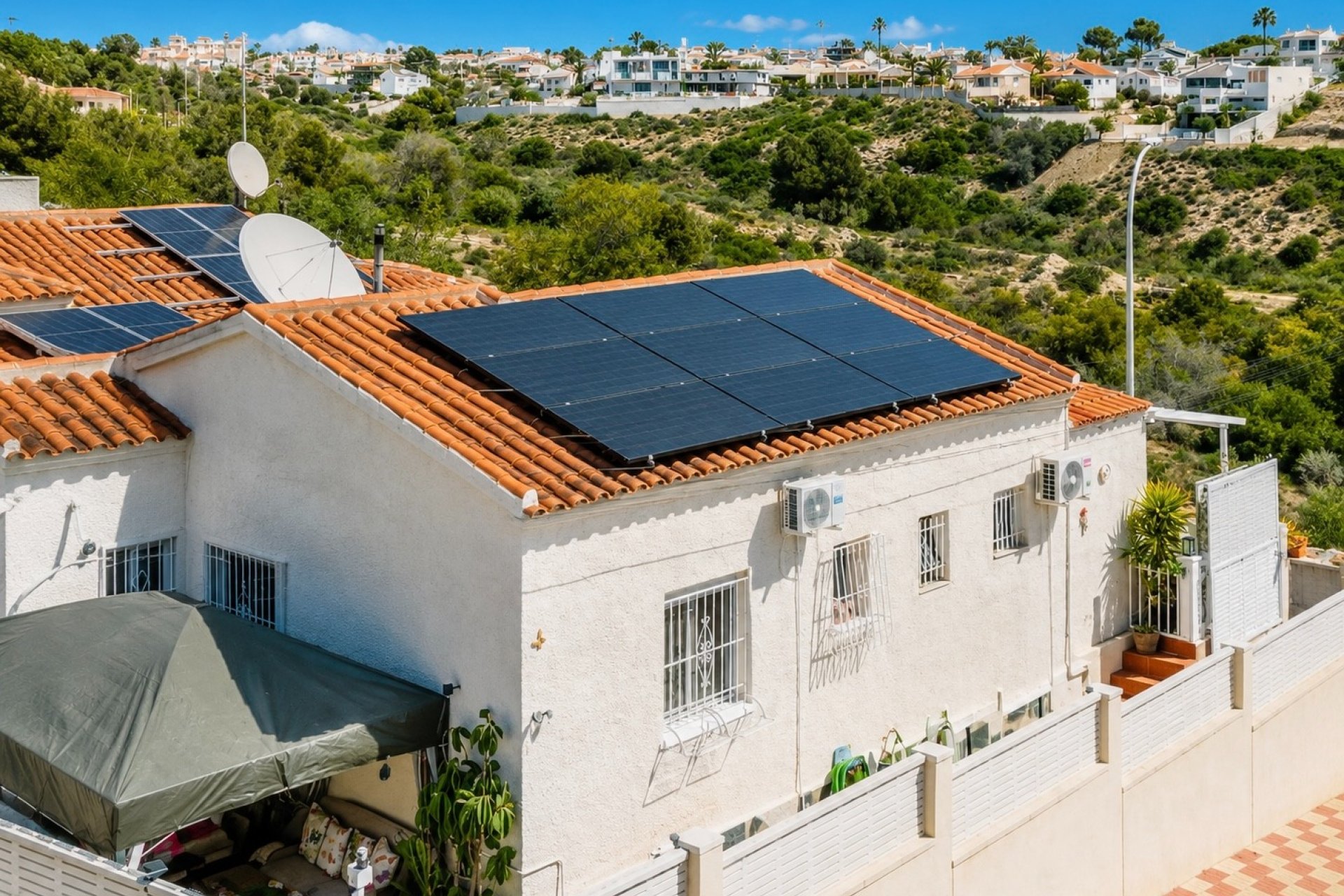 Resale - Detached Villa - La Marina