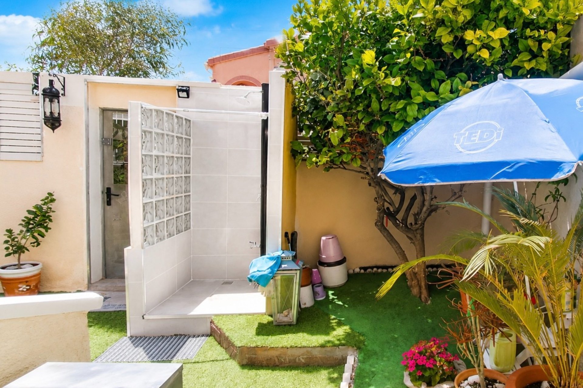 Resale - Detached Villa - La Marina