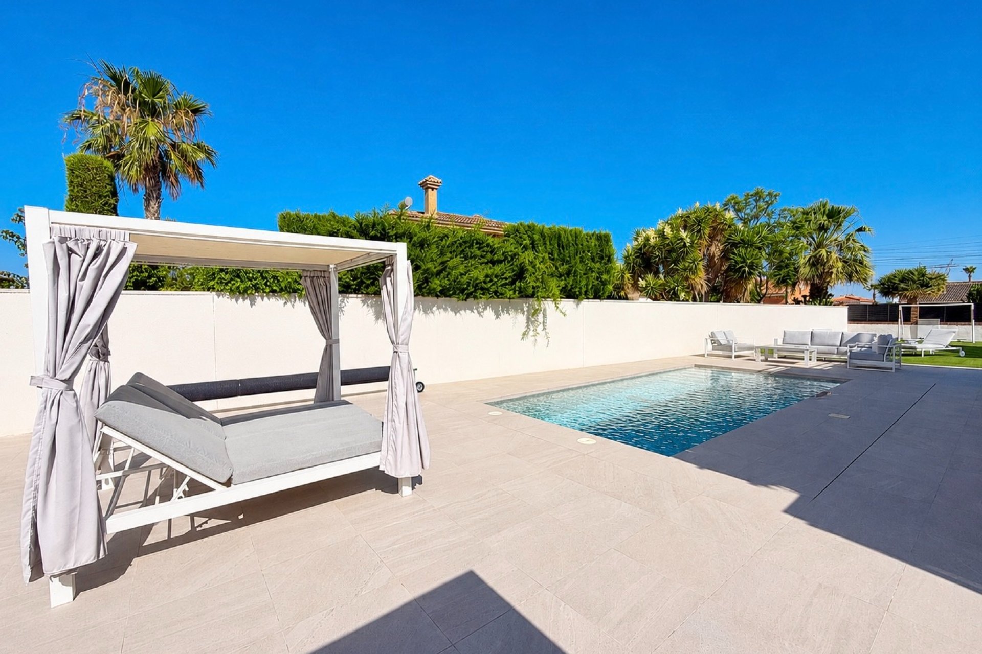 Resale - Detached Villa - La Marina