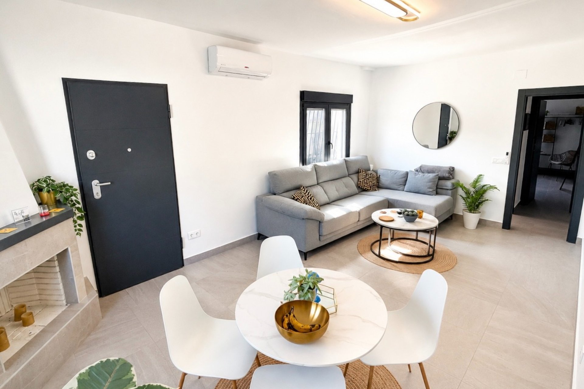 Resale - Detached Villa - La Marina