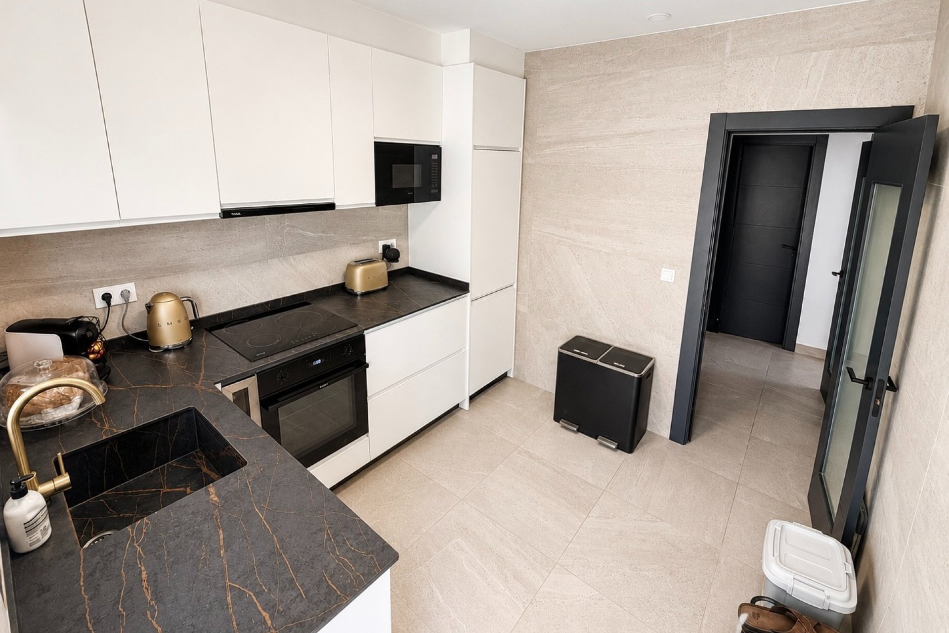 Resale - Detached Villa - La Marina