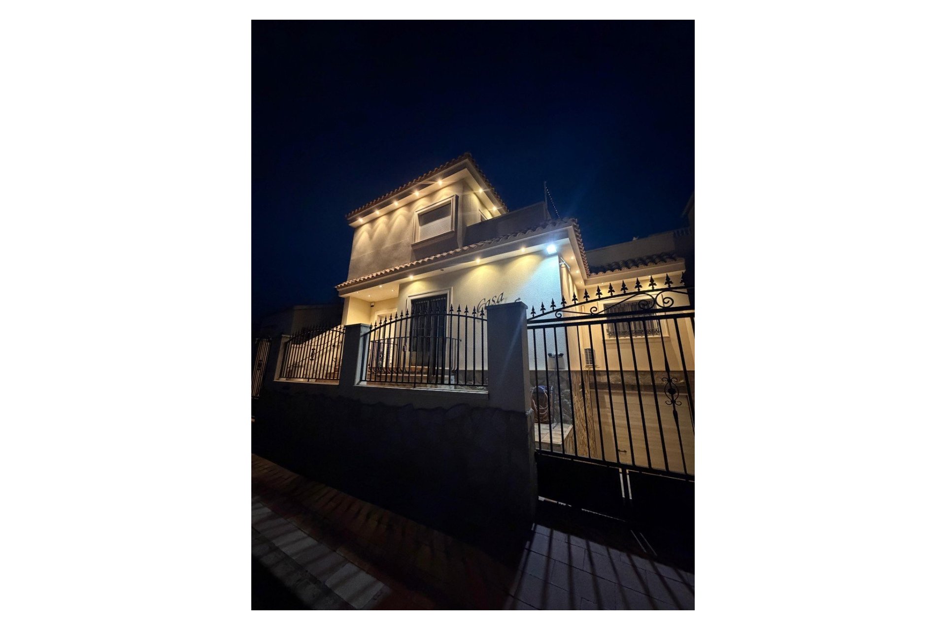 Resale - Detached Villa - La Marina