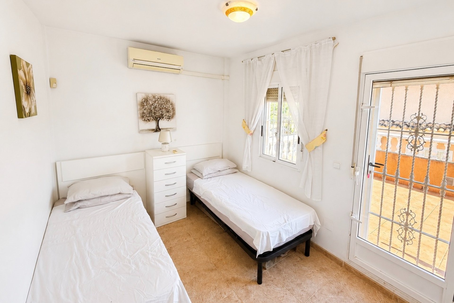 Resale - Detached Villa - La Marina