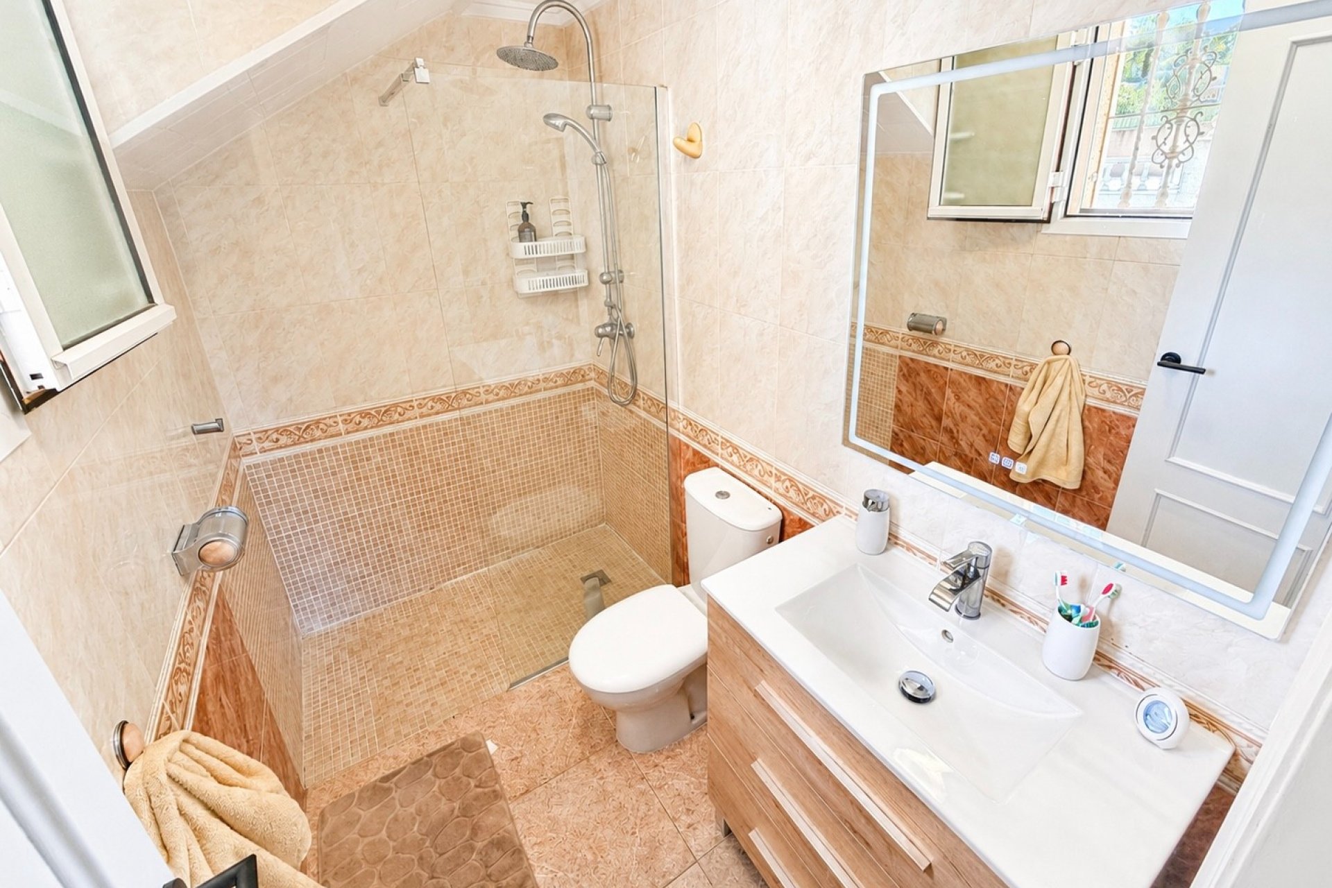Resale - Detached Villa - La Marina