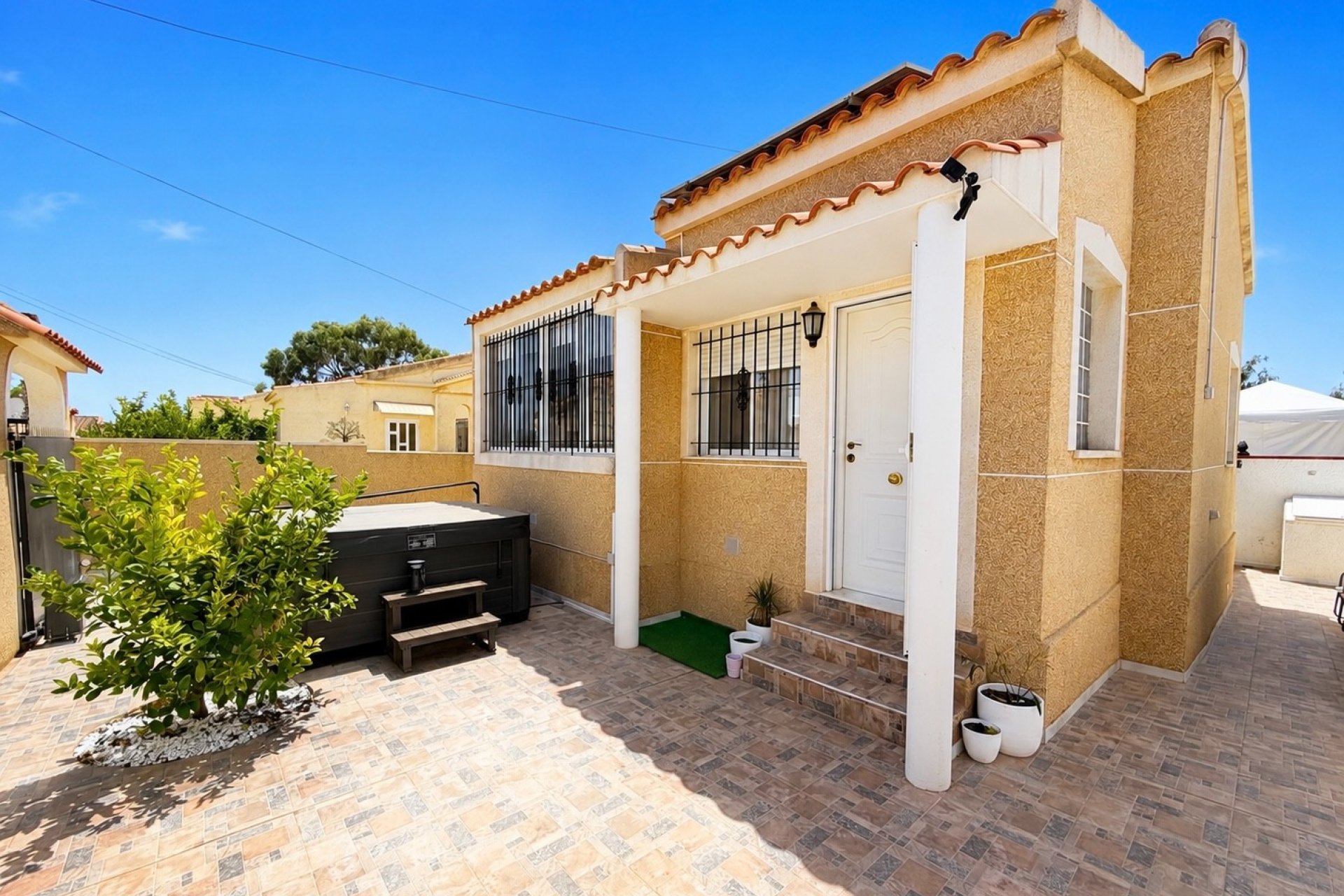 Resale - Detached Villa - La Marina