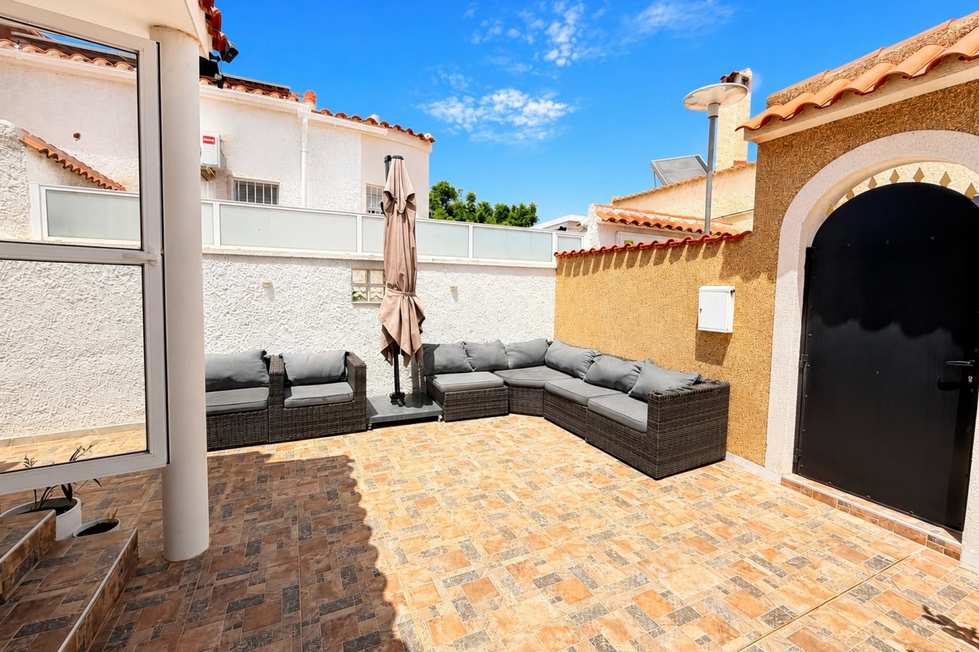 Resale - Detached Villa - La Marina